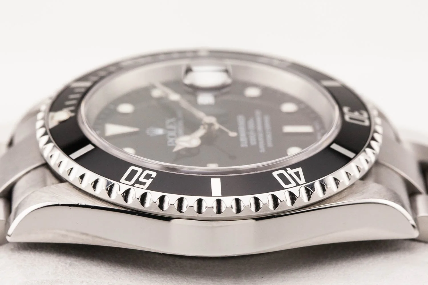Rolex Submariner Date 40mm Y-Serial 16610 012126 (6 of 9).jpg