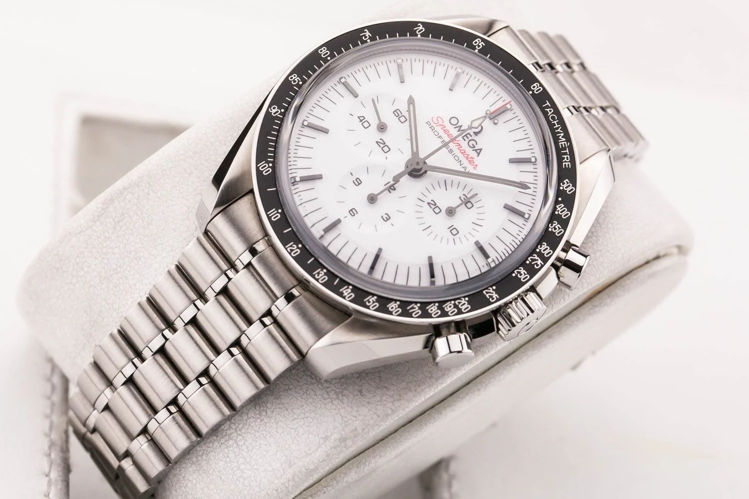 Omega Speedmaster Moonwatch 3861 White PO 091626 (4 of 10).jpg