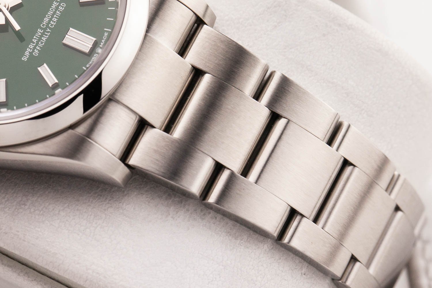 Rolex Oyster Perpetual 36 Green Dial NEW 126000 070825 (8 of 11).jpg