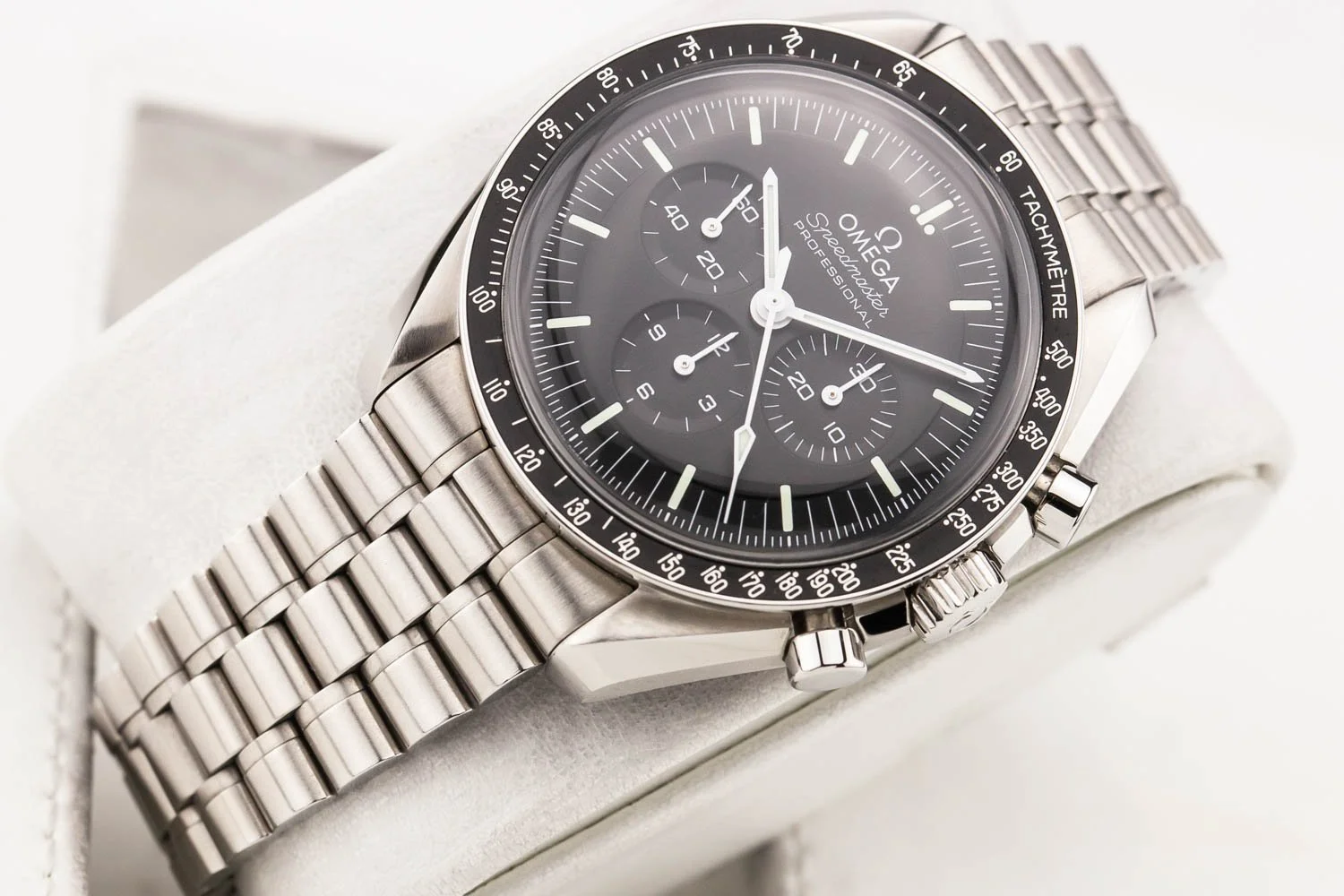 Omega Speedmaster Moonwatch 3861 Hesalite PO 092325 (4 of 10).jpg