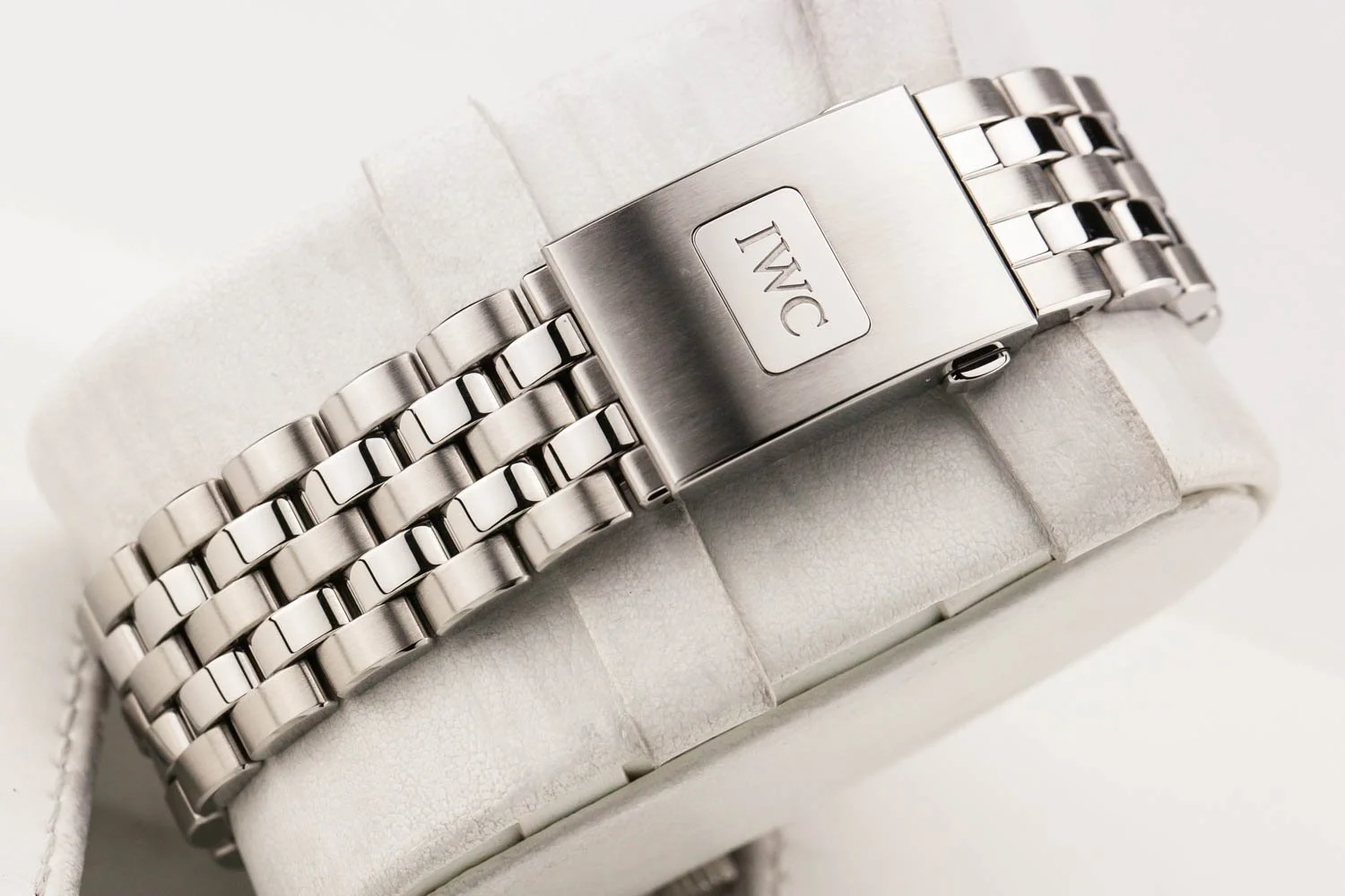 IWC Mark XX Black Dial Bracelet PO IW328202 081425 (8 of 10).jpg