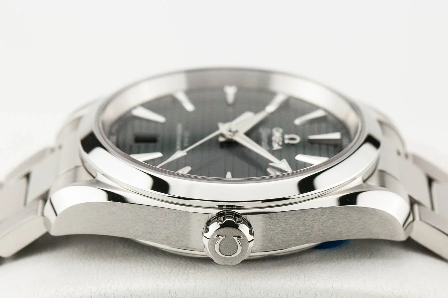 Omega Aqua Terra 38.5mm Green Bracelet NEW 042924 (5 of 11).jpg