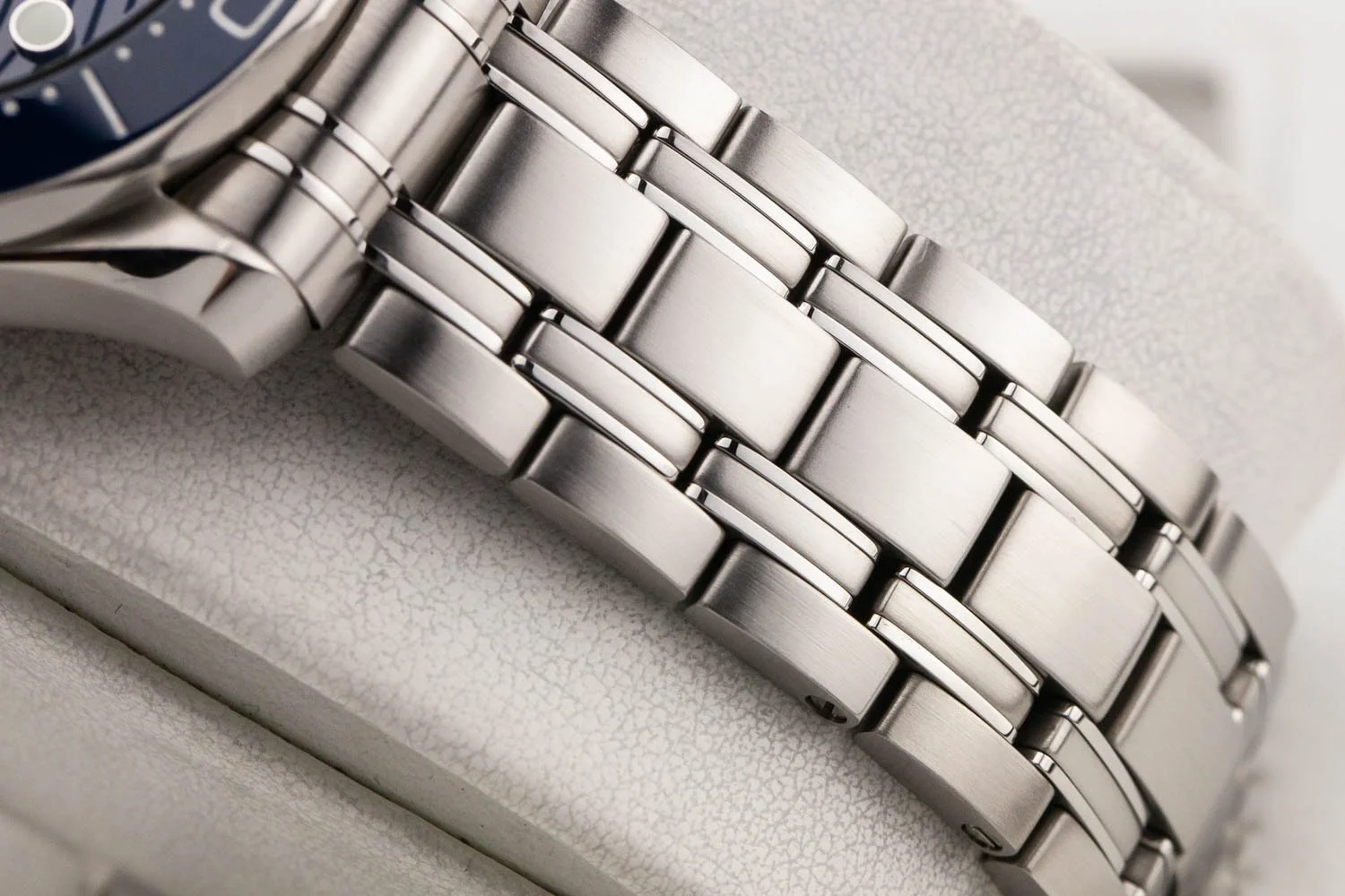 Omega Seamaster 300M Blue Bracelet PO 101526 (7 of 10).jpg