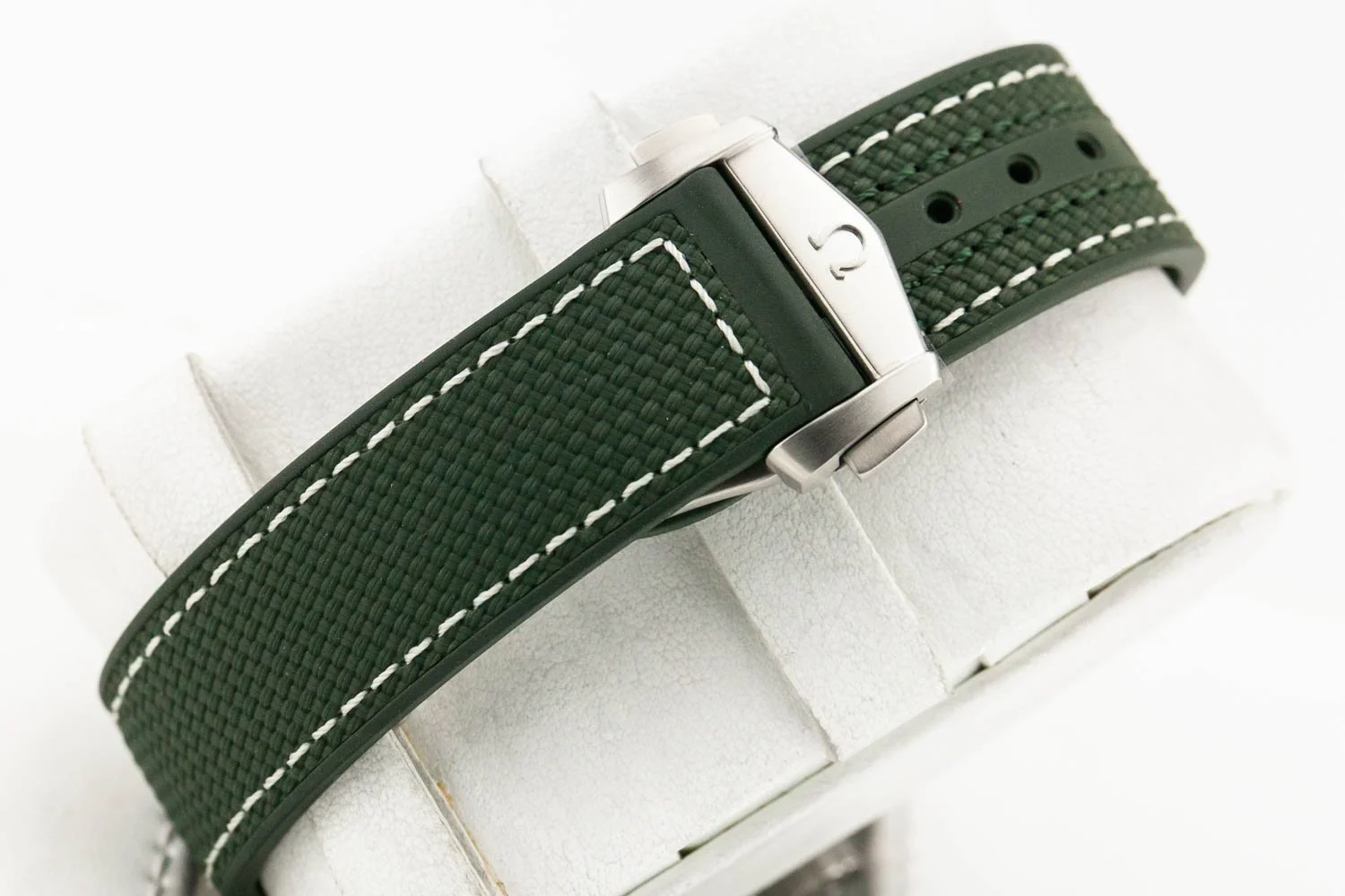 Omega Planet Ocean 600M 43.5mm Grey & Green Rubber NEW 021825 (7 of 10).jpg