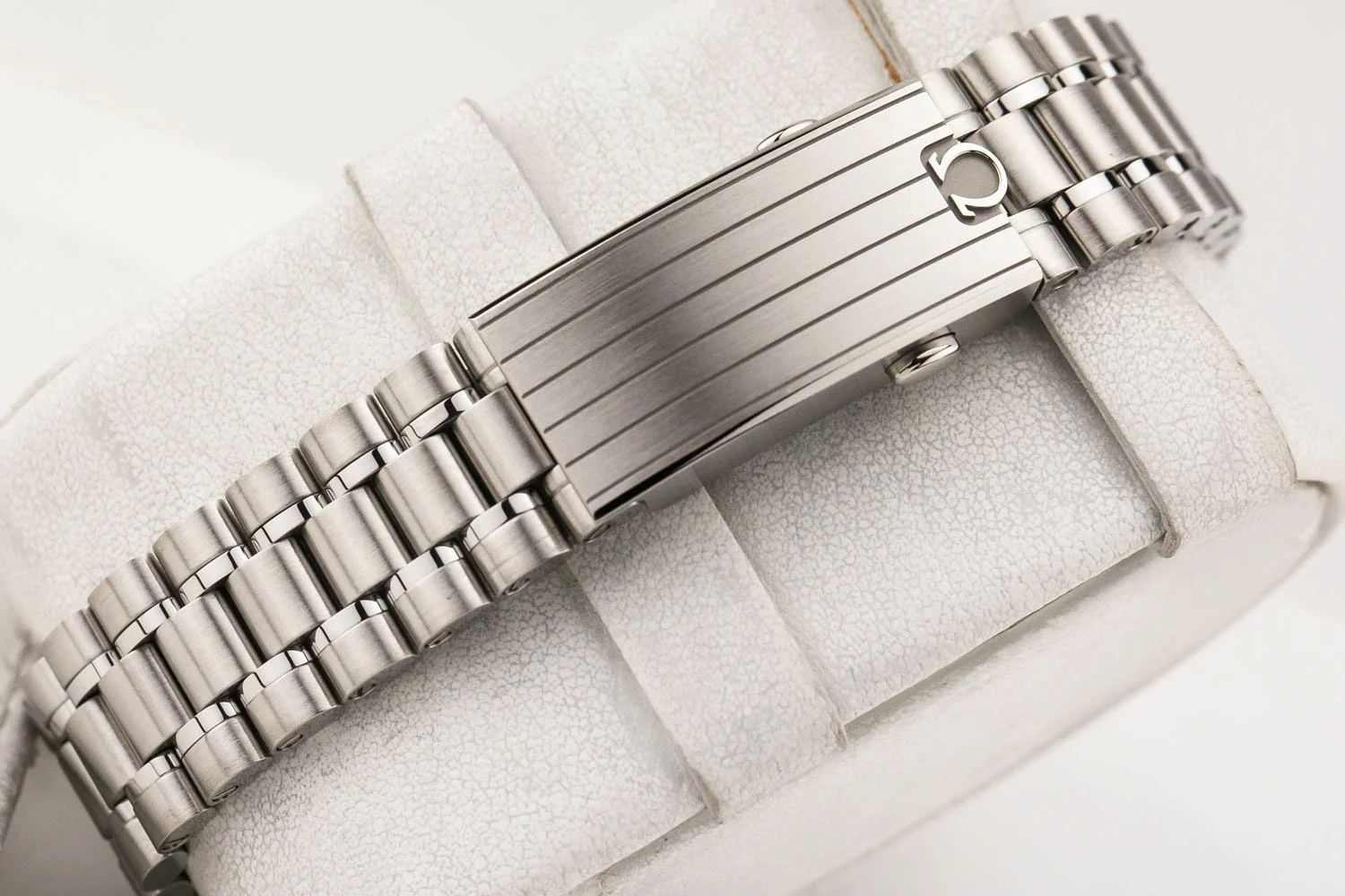 Omega Speedmaster 38 Sapphire Chronograph NEW 091526 (8 of 11).jpg