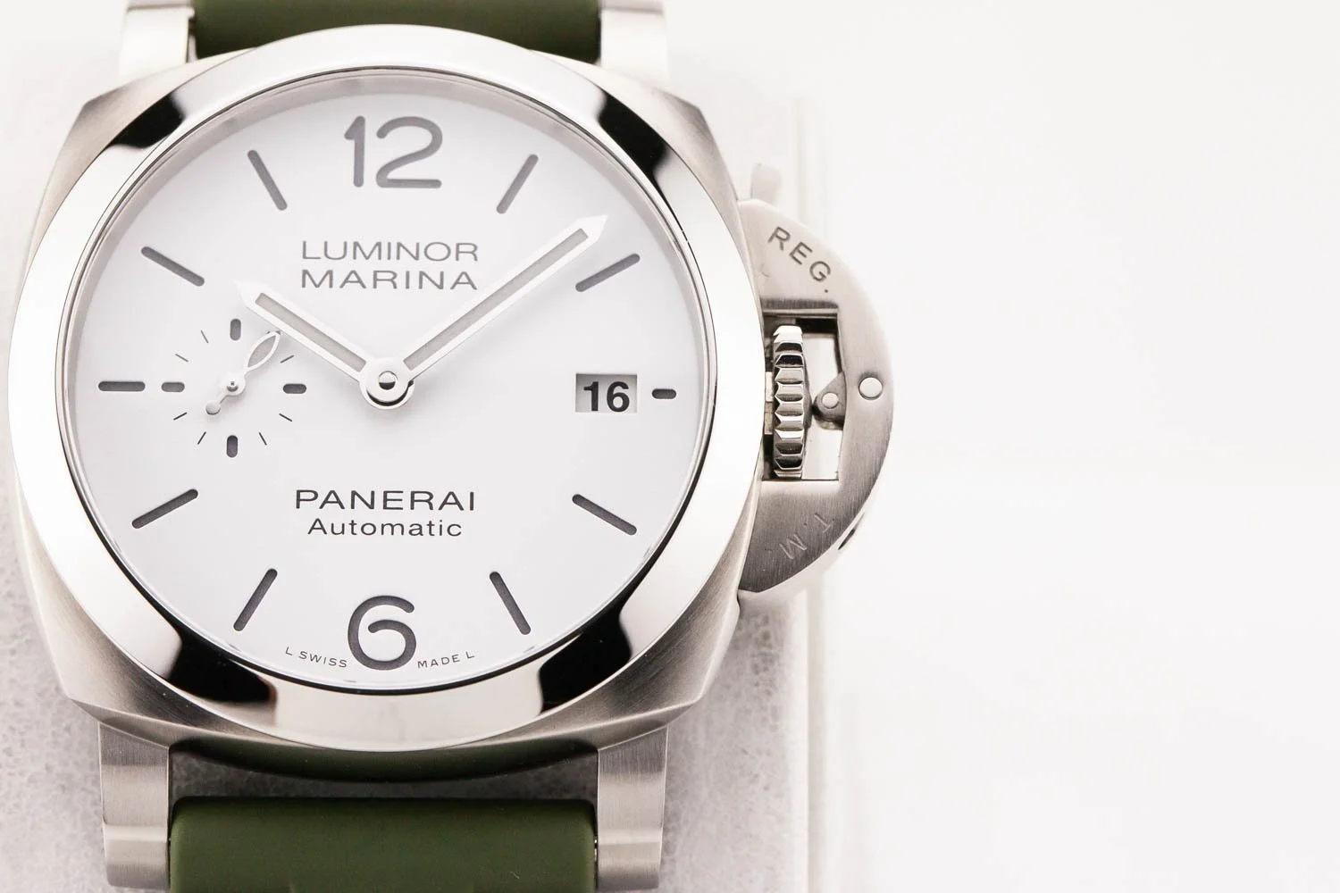 Panerai Luminor Quaranta Automatic White Dial PO PAM01371 090525 (3 of 9).jpg