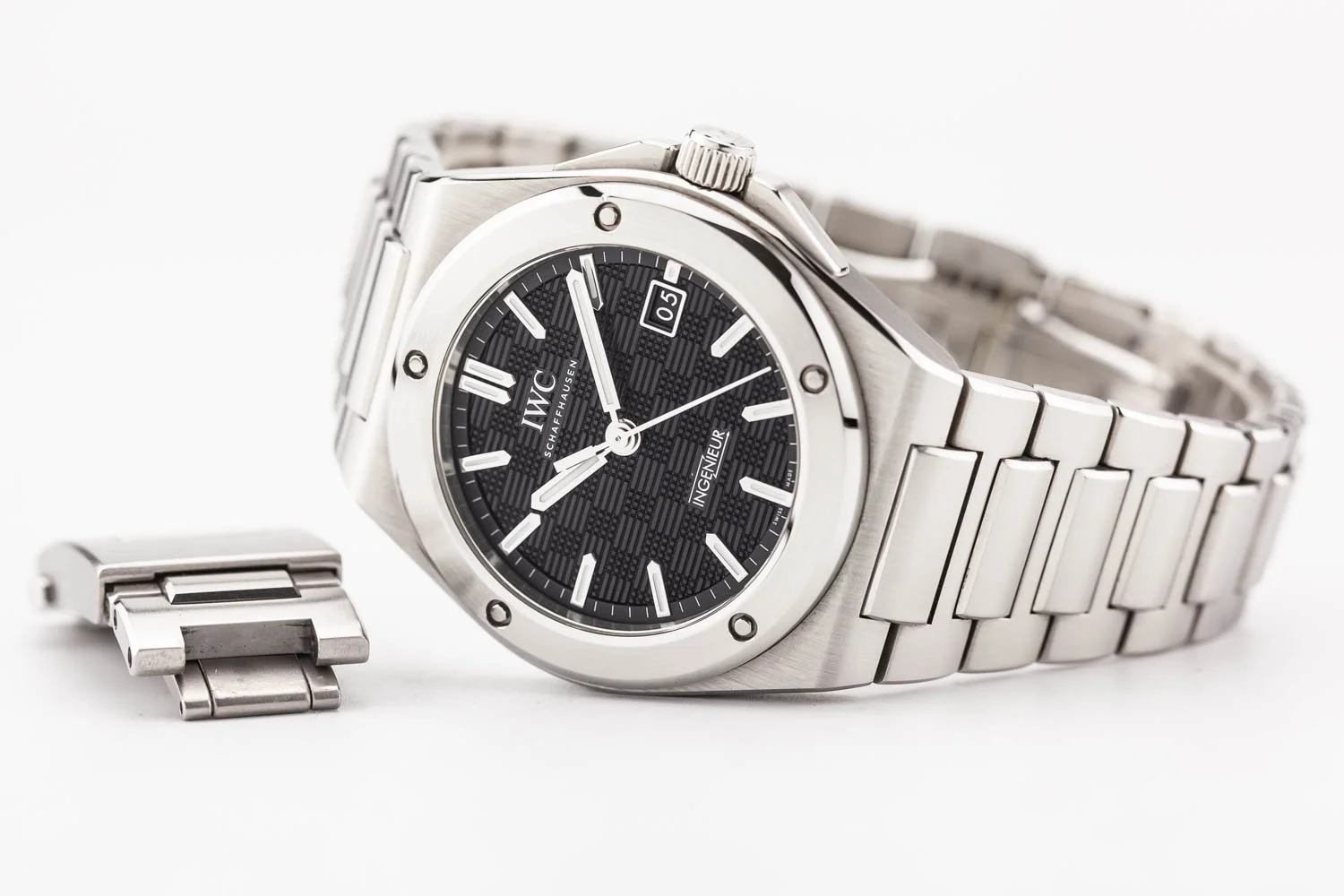 IWC Ingenieur Black Dial PO IW328901 030526 (1 of 10).jpg