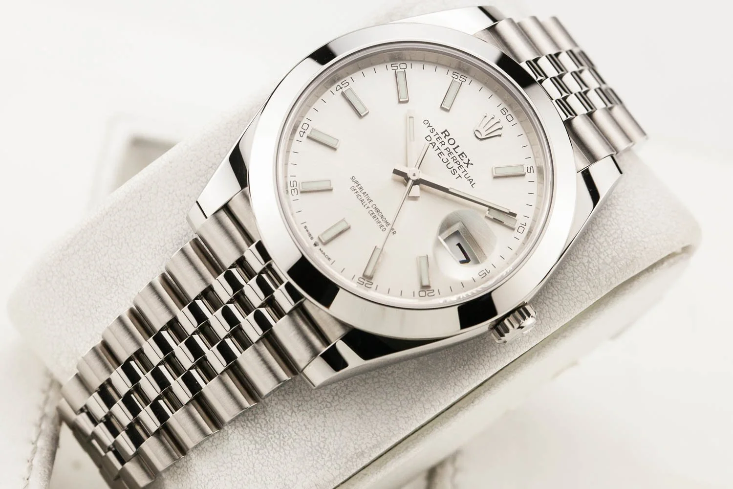 Rolex Datejust 41 Silver Smooth Jubilee PO 126300 091026 (4 of 10).jpg