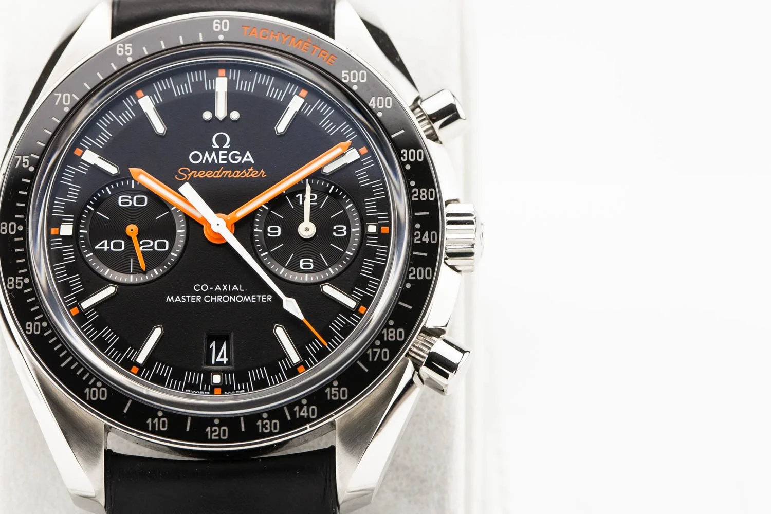 Omega Speedmaster Racing Orange PO 091625 (3 of 9).jpg