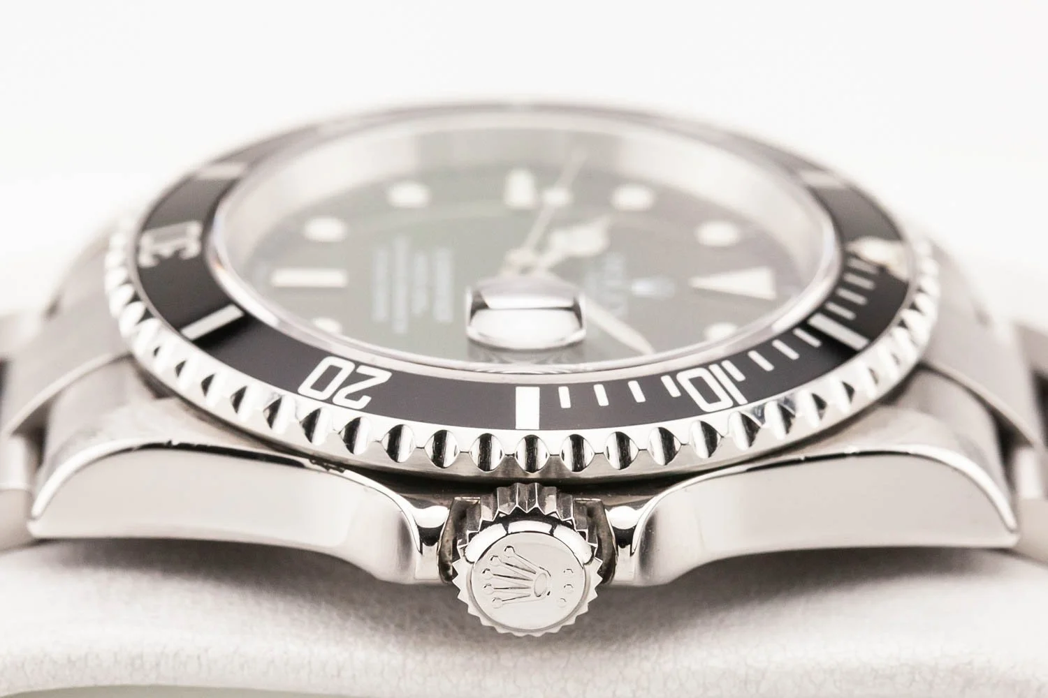 Rolex Submariner Date 40mm Y-Serial 16610 012126 (5 of 9).jpg