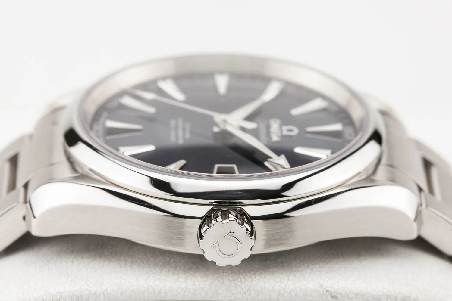 Omega Aqua Terra 8500 Skyfall PO 101926 (5 of 10).jpg