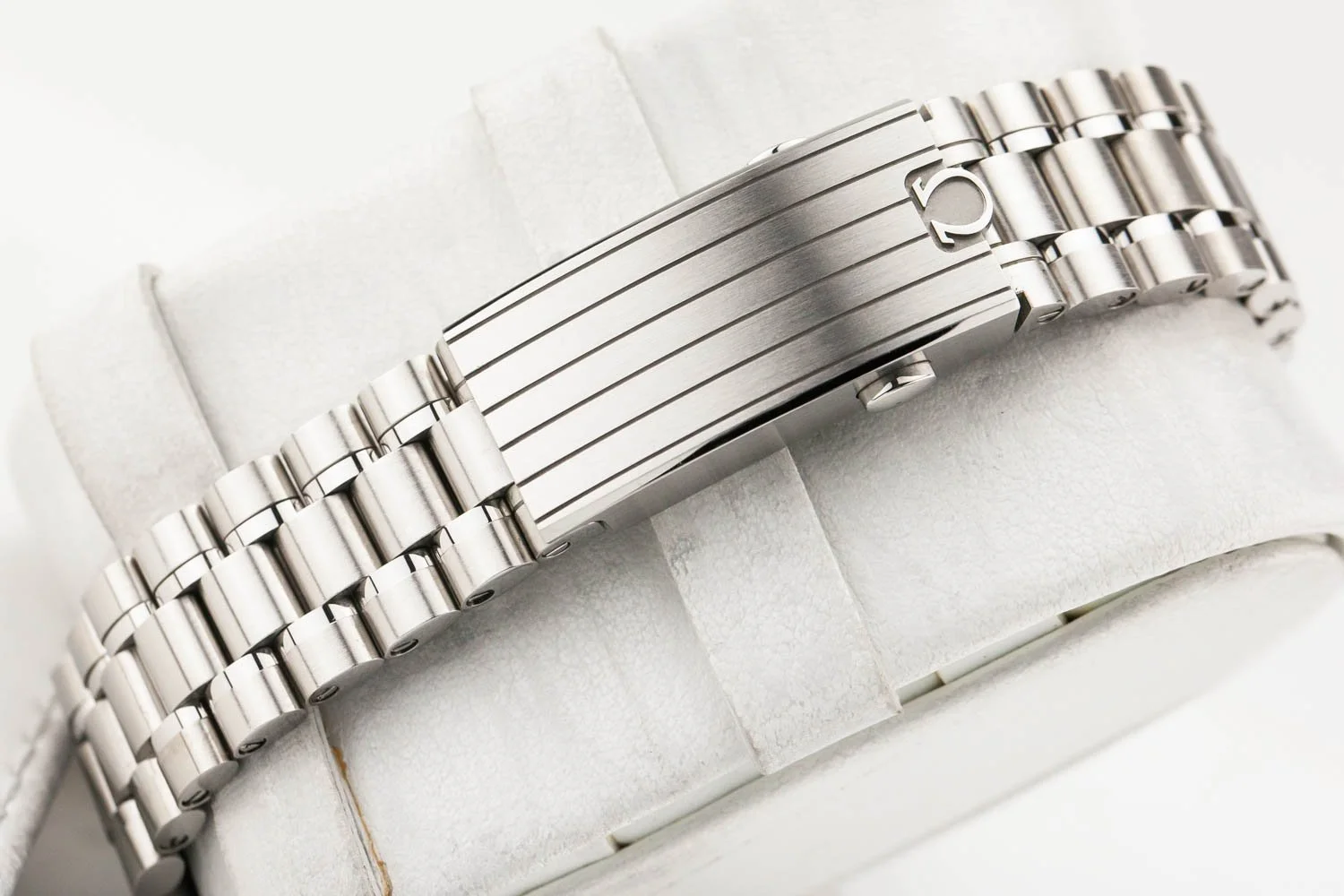 Omega Speedmaster Moonwatch 3861 Sapphire PO 090925 (8 of 11).jpg