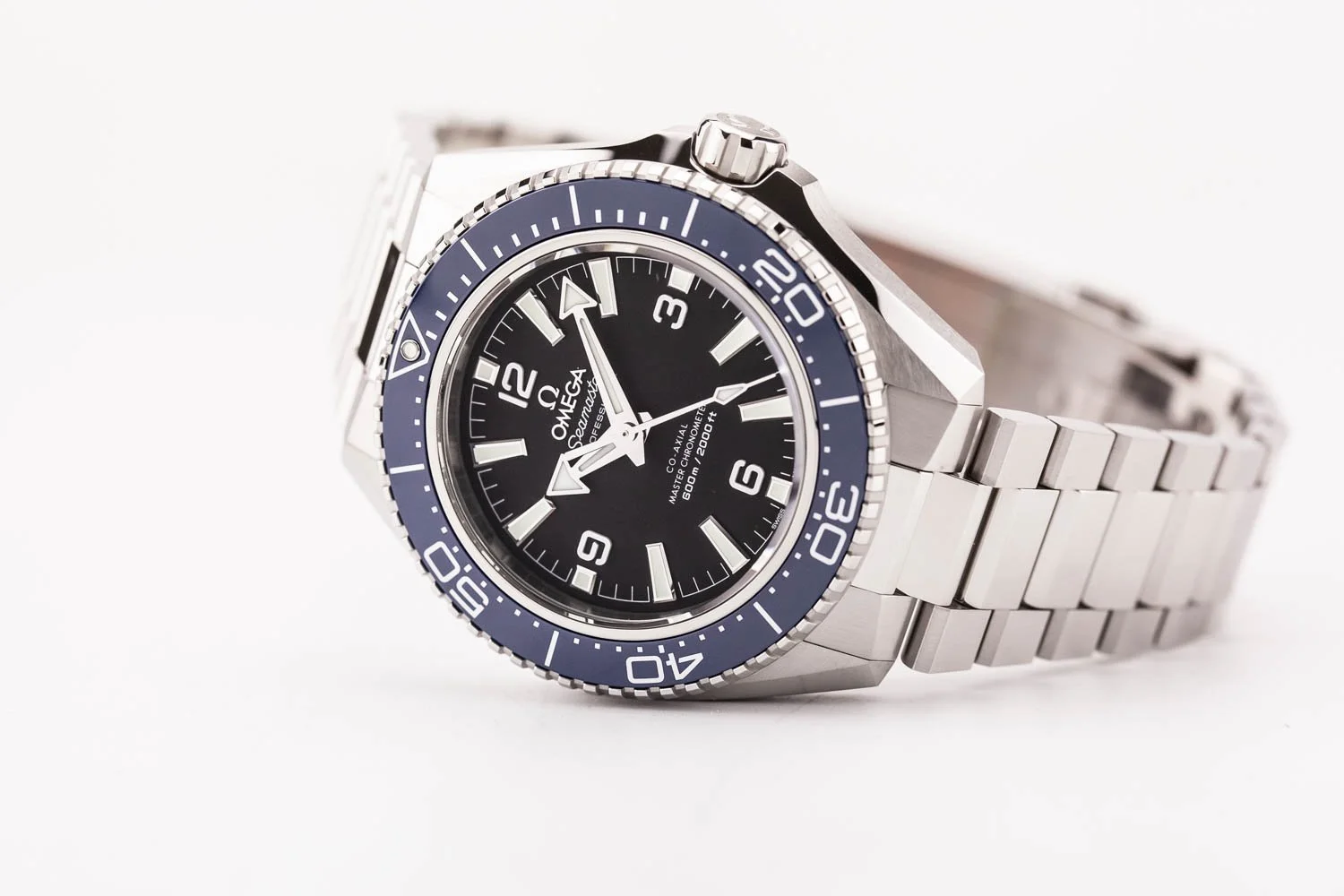 Omega Planet Ocean 600M 4th Gen Blue Black Bracelet NEW 012026 (1 of 11).jpg
