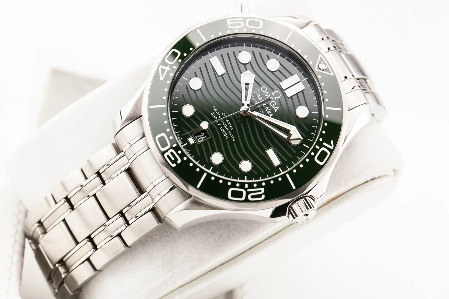 Omega Seamaster 300M Green Wave Bracelet PO 112625 (4 of 10).jpg