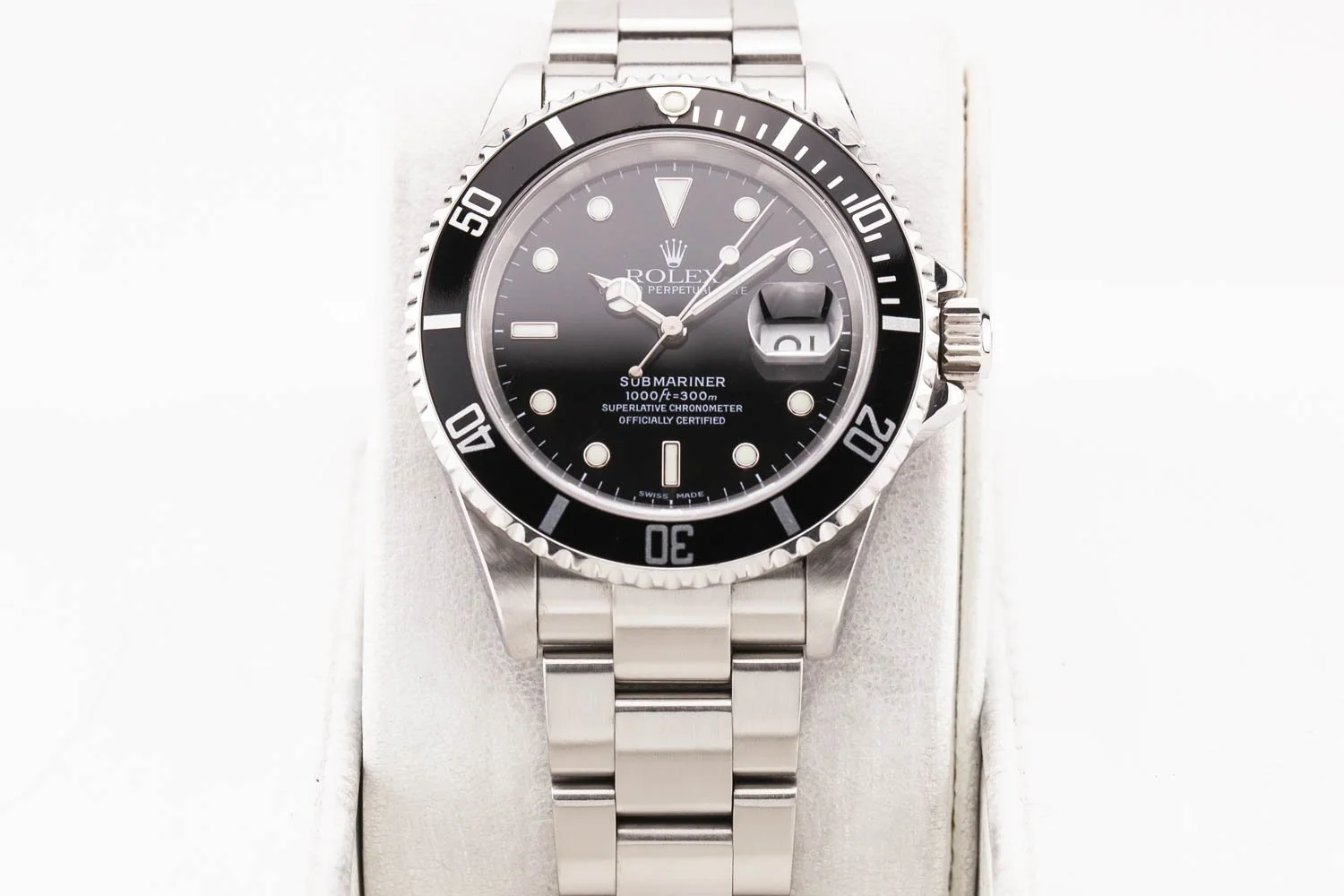 Rolex Submariner Date 40mm Y-Serial 16610 012126 (2 of 9).jpg