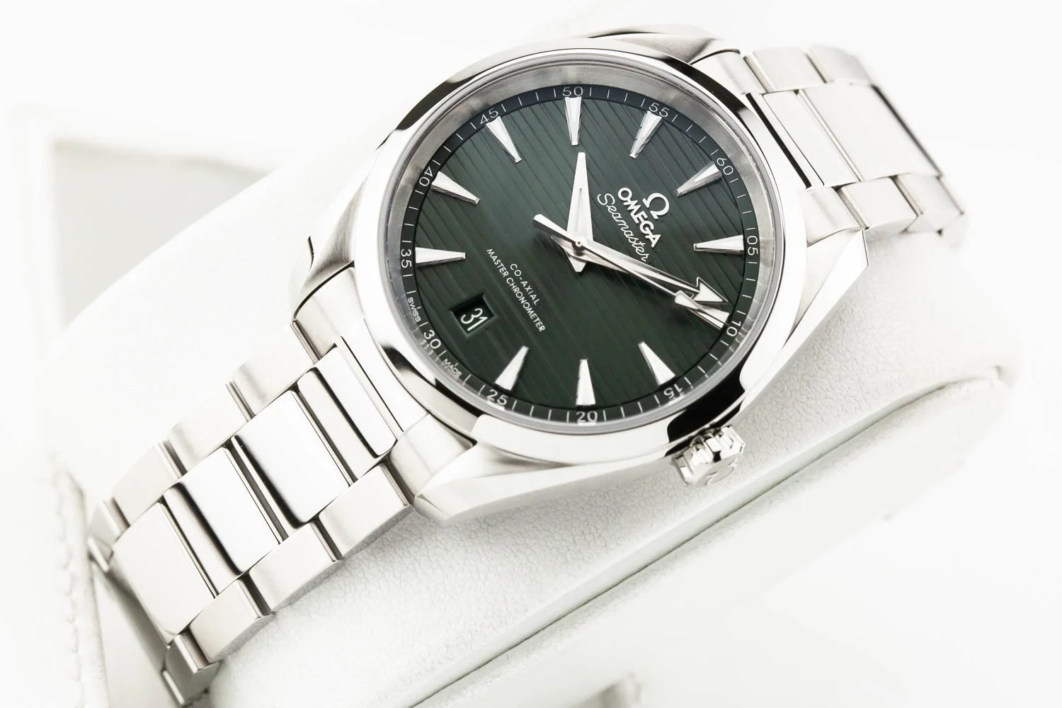 Omega Aqua Terra 38.5mm Green Bracelet NEW 042924 (4 of 11).jpg