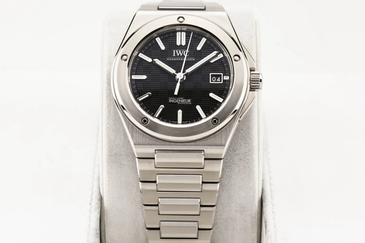 IWC Ingenieur Black Dial Mint IW328901 031626 (2 of 10).jpg