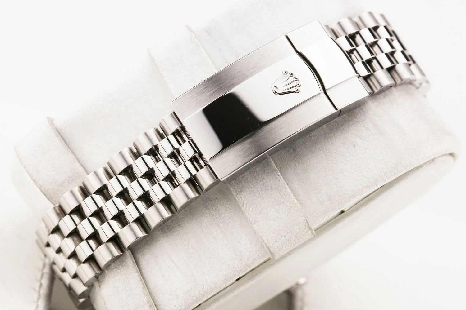 Rolex Datejust 41 Wimbledon Fluted Jubilee PO 126334 033126 (8 of 10).jpg