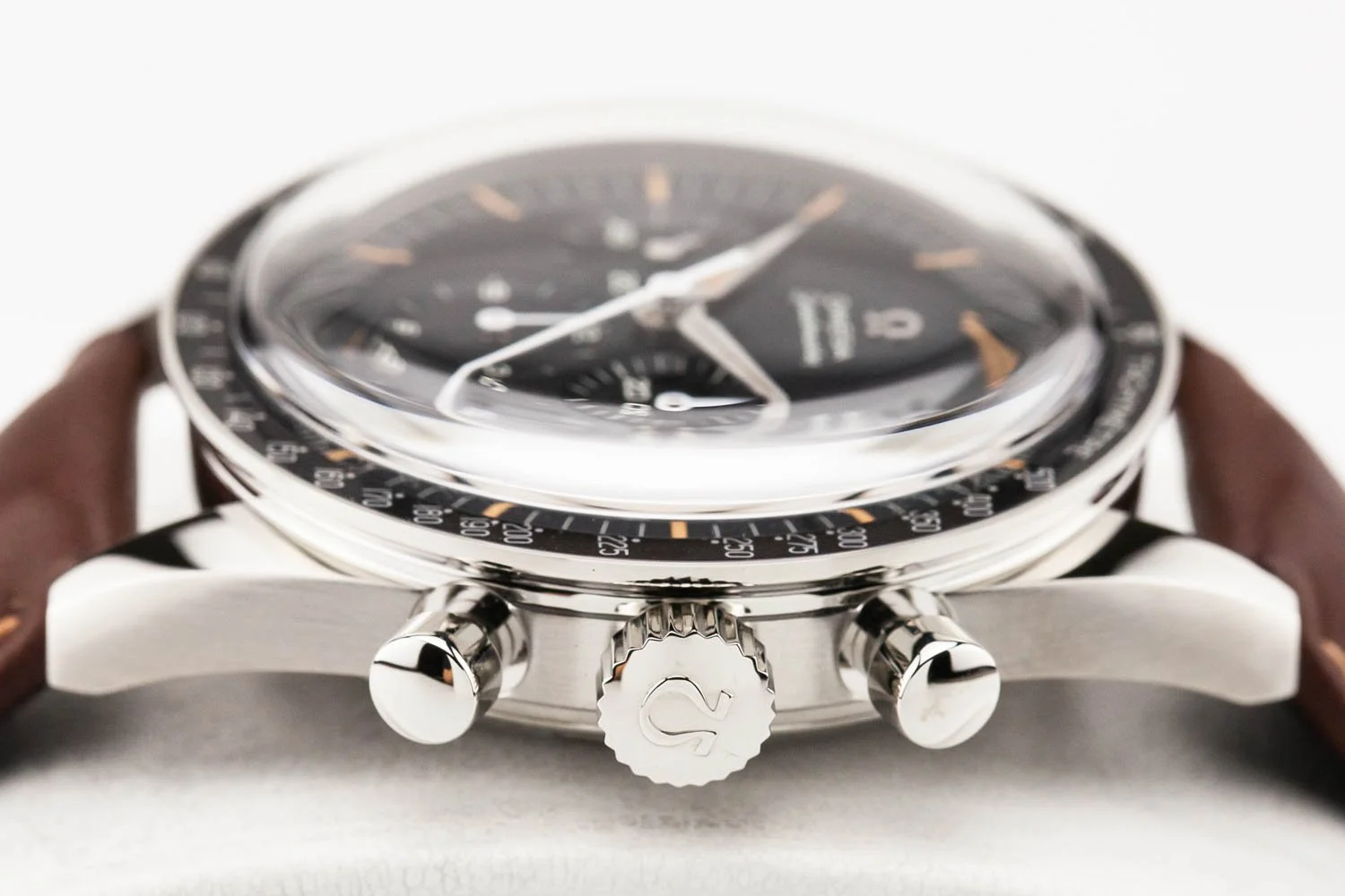 Omega Speedmaster FOIS Brown Leather Strap NEW 091825 (6 of 10).jpg