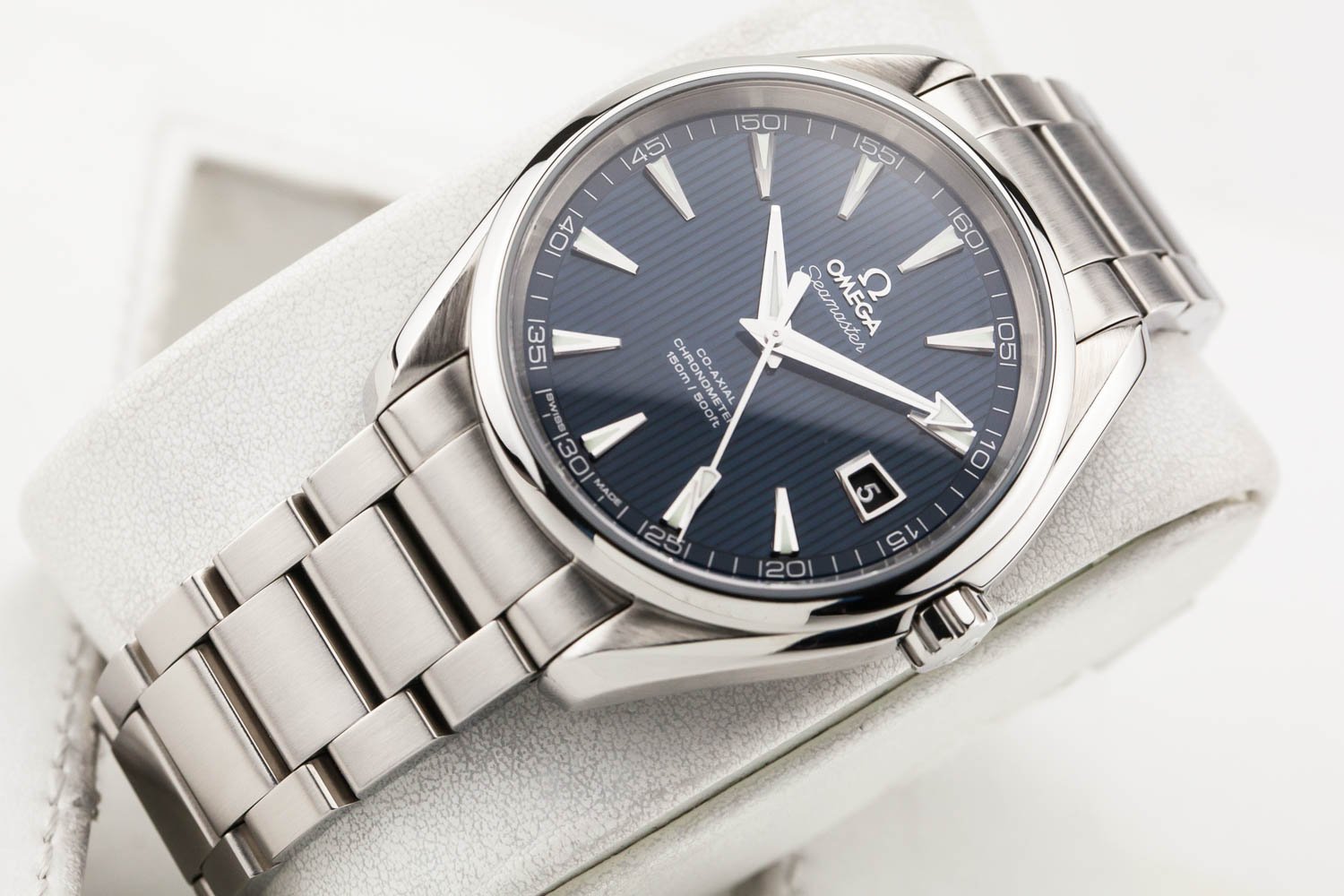 Omega Aqua Terra 8500 Skyfall PO 101926 (4 of 10).jpg