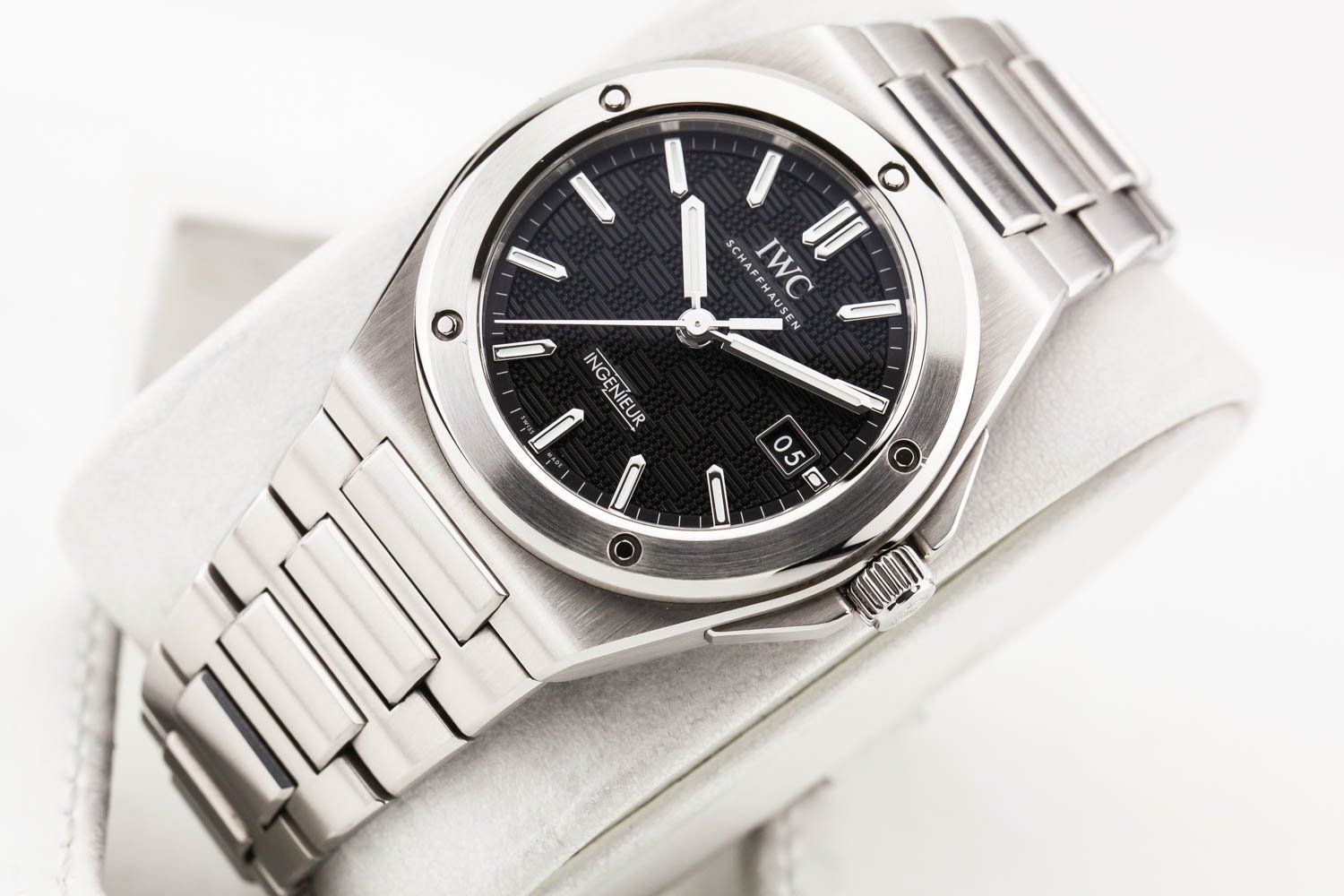 IWC Ingenieur Black Dial PO IW328901 030526 (4 of 10).jpg