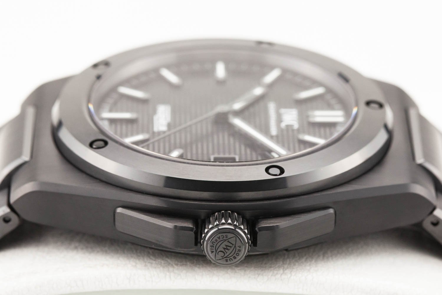 IWC Ingenieur Black Ceramic NEW IW338903 050826 (5 of 11).jpg