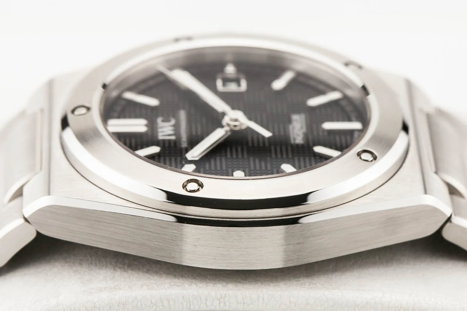 IWC Ingenieur Black Dial Mint IW328901 031626 (6 of 10).jpg