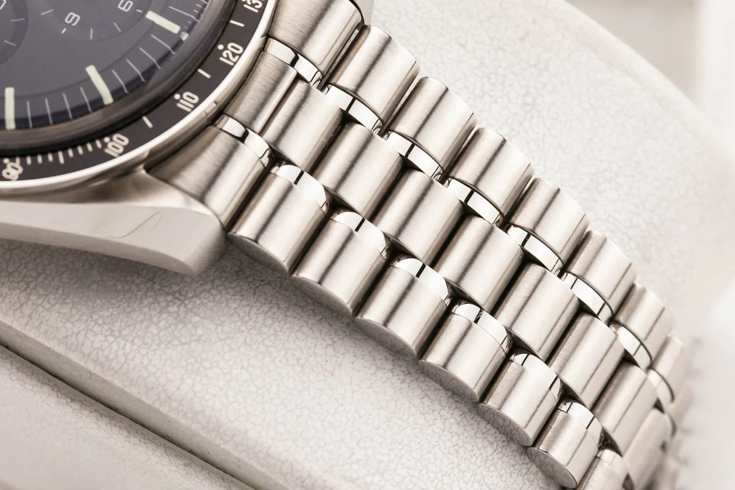Omega Speedmaster Moonwatch 3861 Sapphire PO 071426 (7 of 10).jpg
