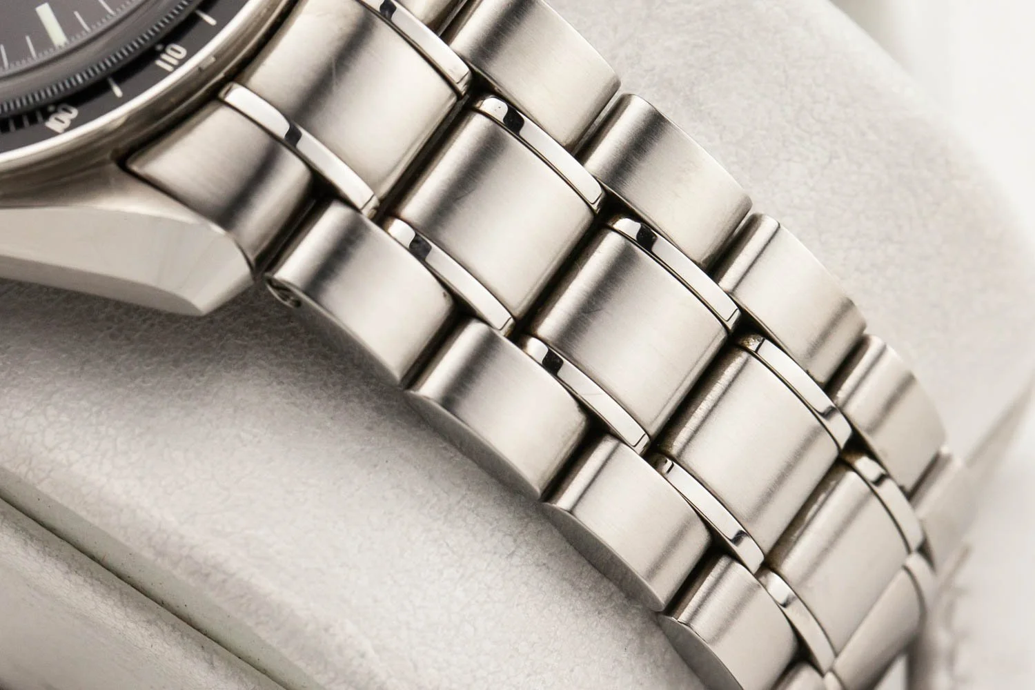 Omega Speedmaster Moonwatch 1863 Sapphire Sandwich PO 092325 (7 of 10).jpg