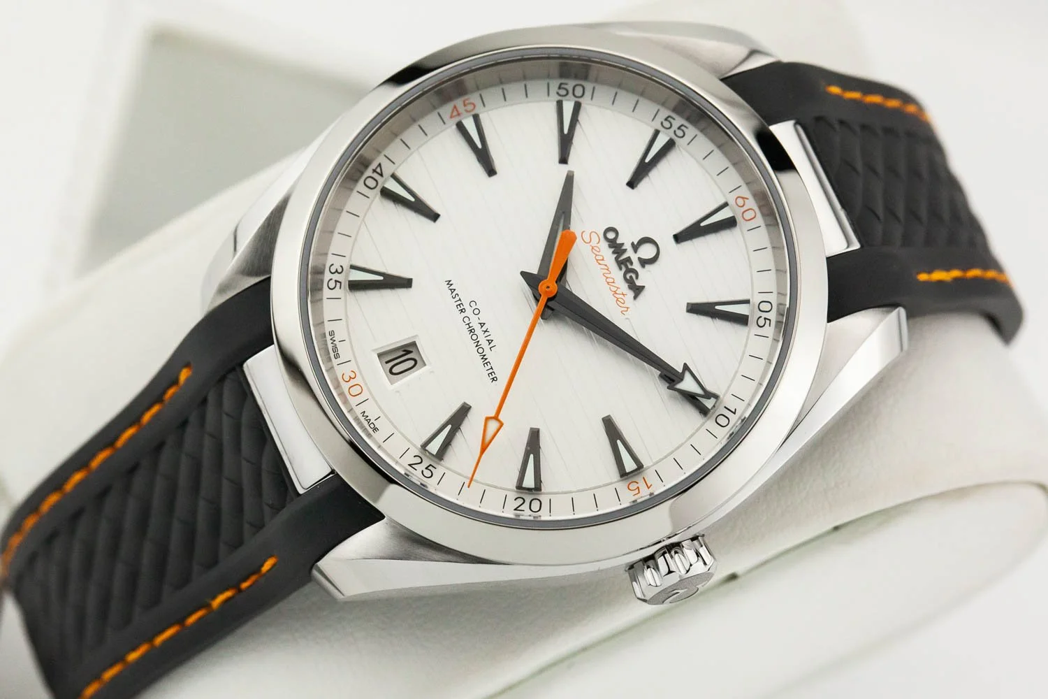 Omega Aqua Terra Silver Orange Dial Grey Rubber Strap 090622 (4 of 9).jpg