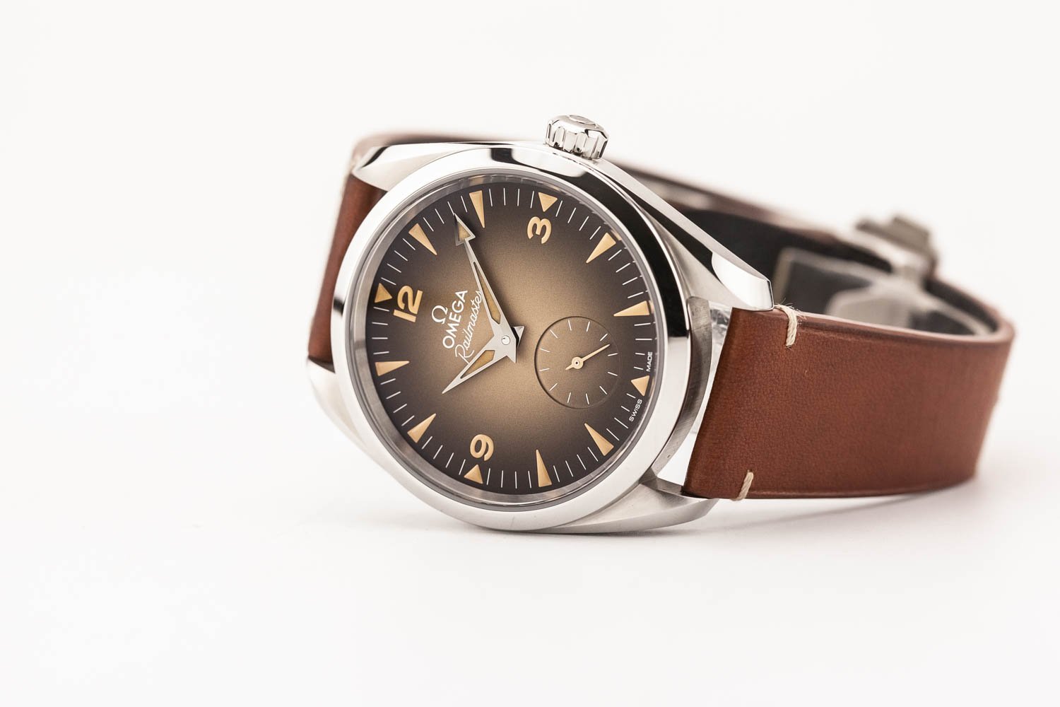 Omega Railmaster 38mm Brown Leather PO 100126 (1 of 9).jpg