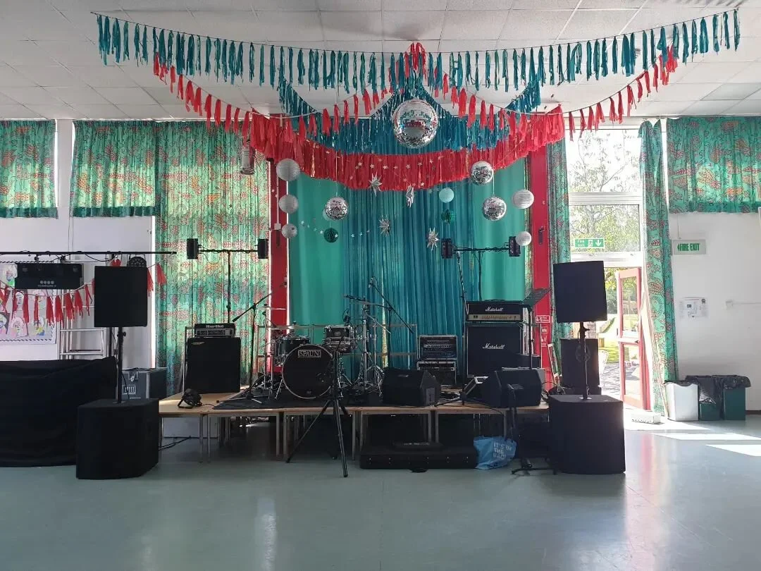 School hall make over part 1!

#promthemewedding #schoolhall #weddingstylist #interiorstylist #eventstylist #alternativeweddings #alternativeweddingstyling #alternativebrideandgroom #humbleplaces #turnedinto #beautifulspaces #bedifferent #unconventio