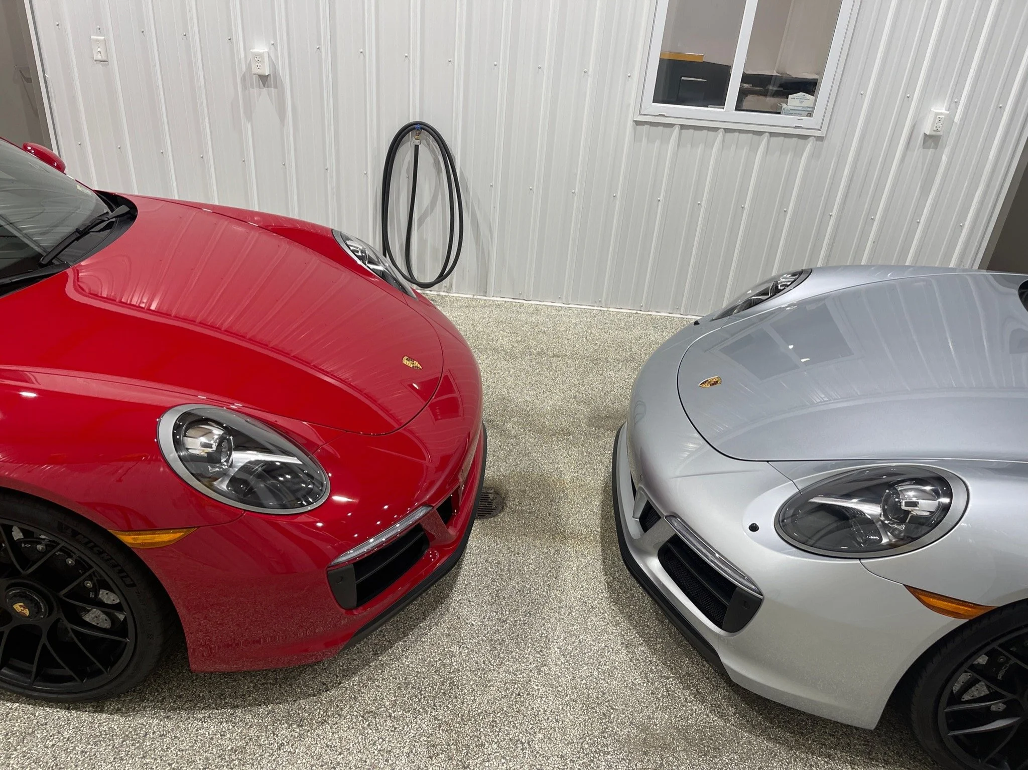 Nose to Nose Porsches! Would you pick red or silver?
#rosedetailing #porsche #ppf #ceramiccoating #xpel