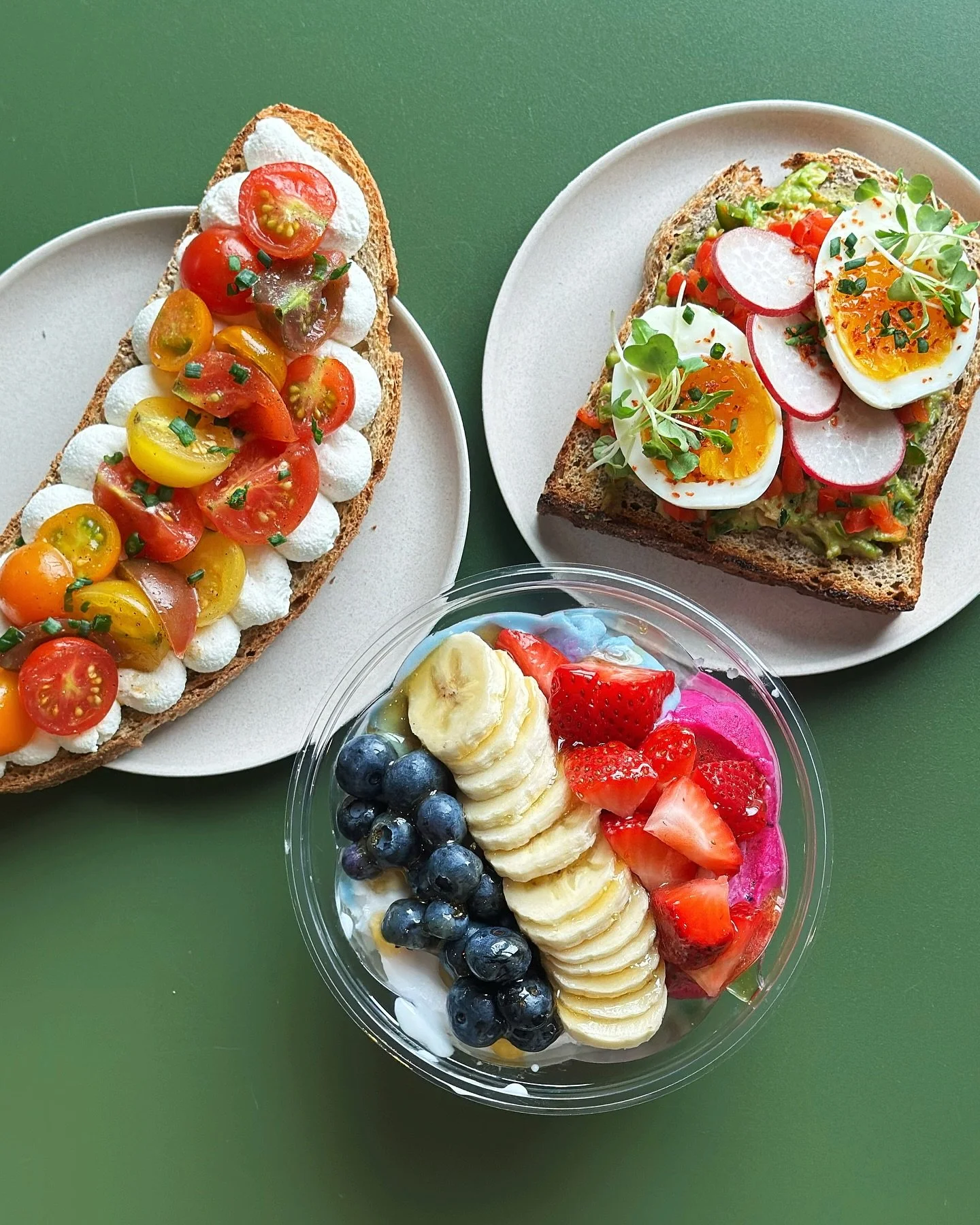 JULY 4th HOURS : we will be OPEN 7am - NOON! Bike parade starts at 10am tomorrow at the historical society 🇺🇸 we&rsquo;ve got TWO toast specials featuring local organic produce by @fluffy.farms @workingdogfarms and @gardeningneighbor + a Red white 