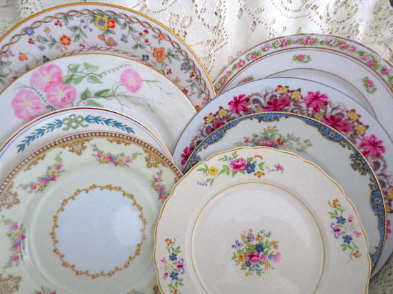 Plates: Mismatched, Eclectic, Vintage Floral