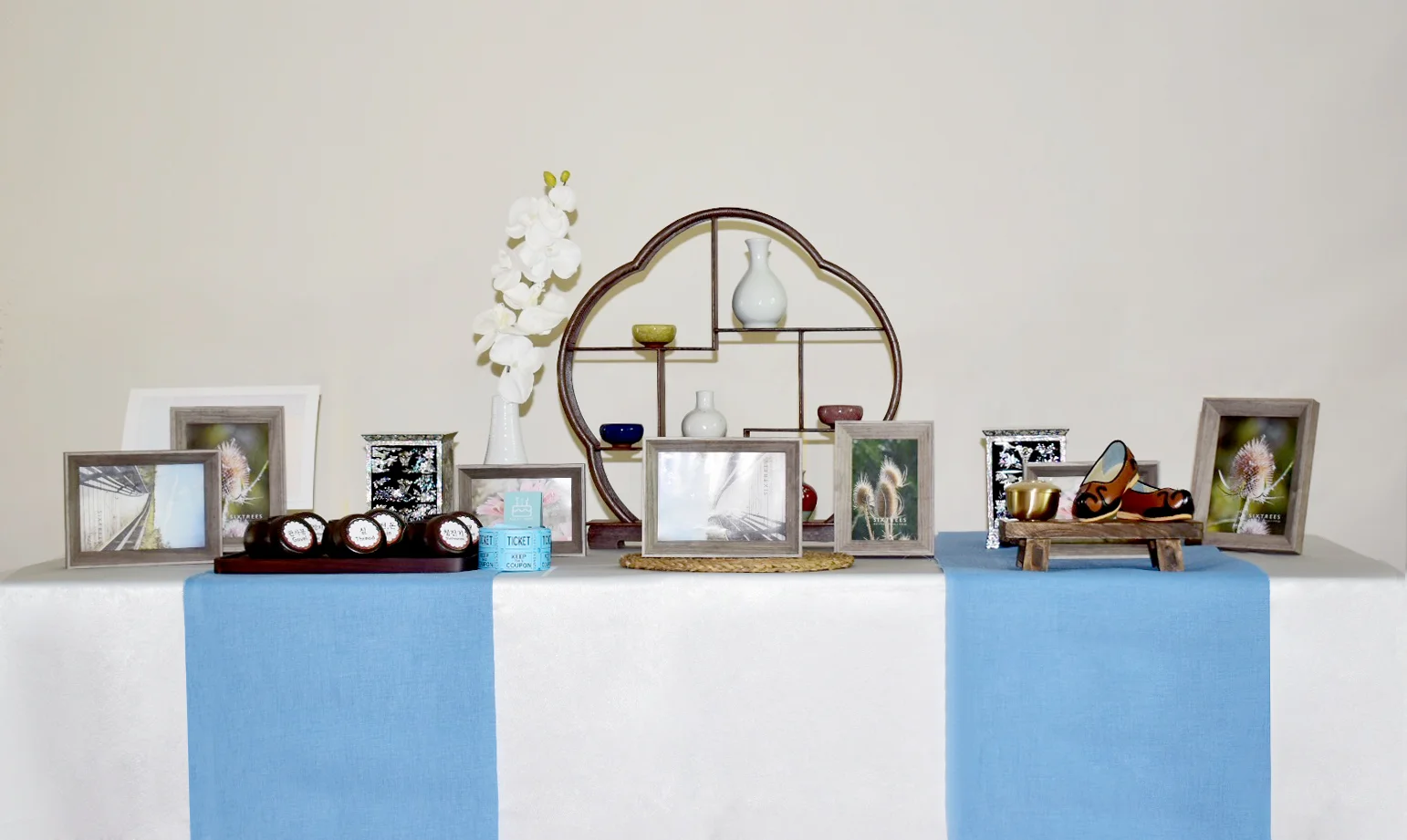 blue-photo-table-p.jpg