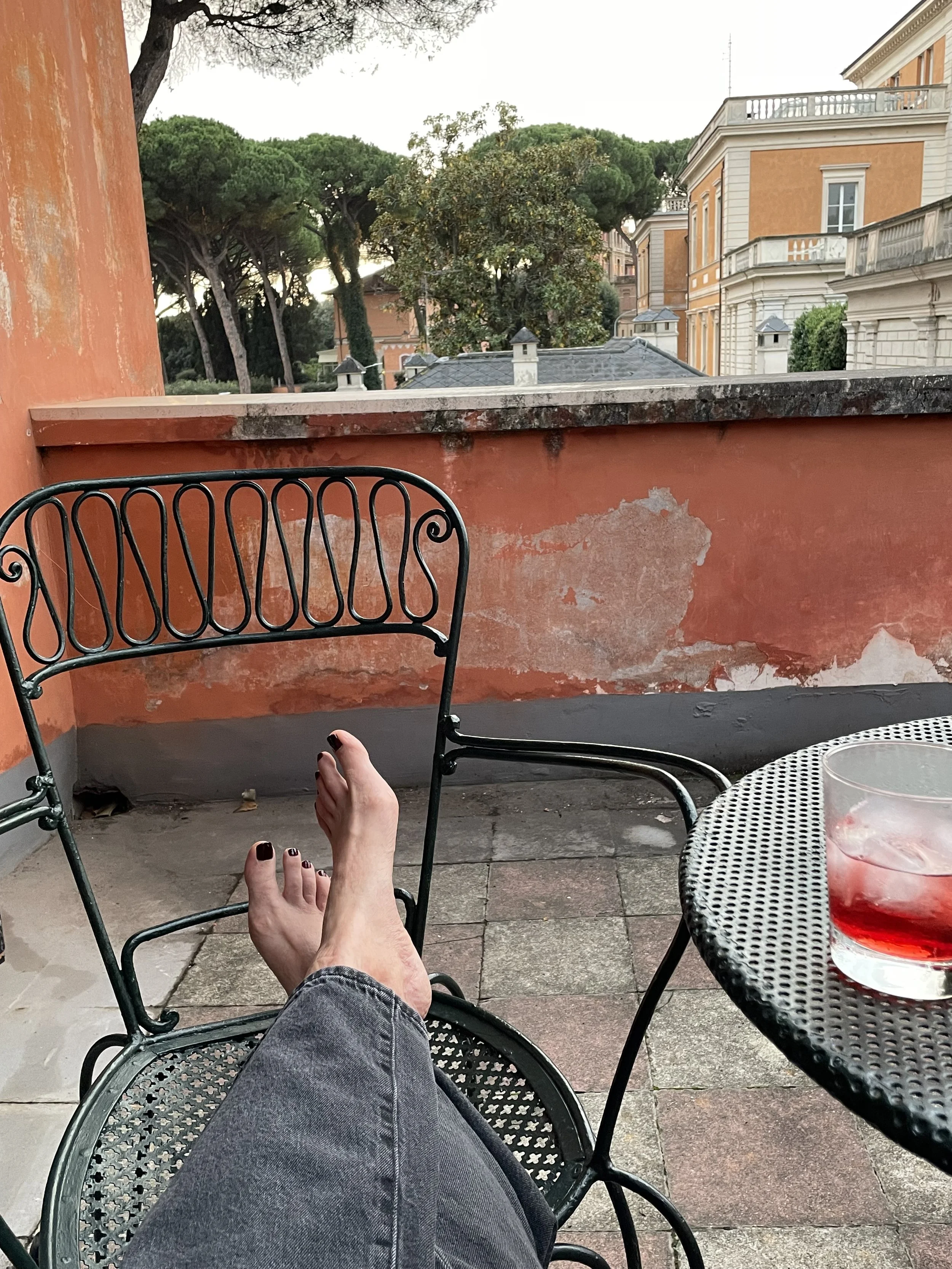 feet-villa chiarvigliom.jpeg