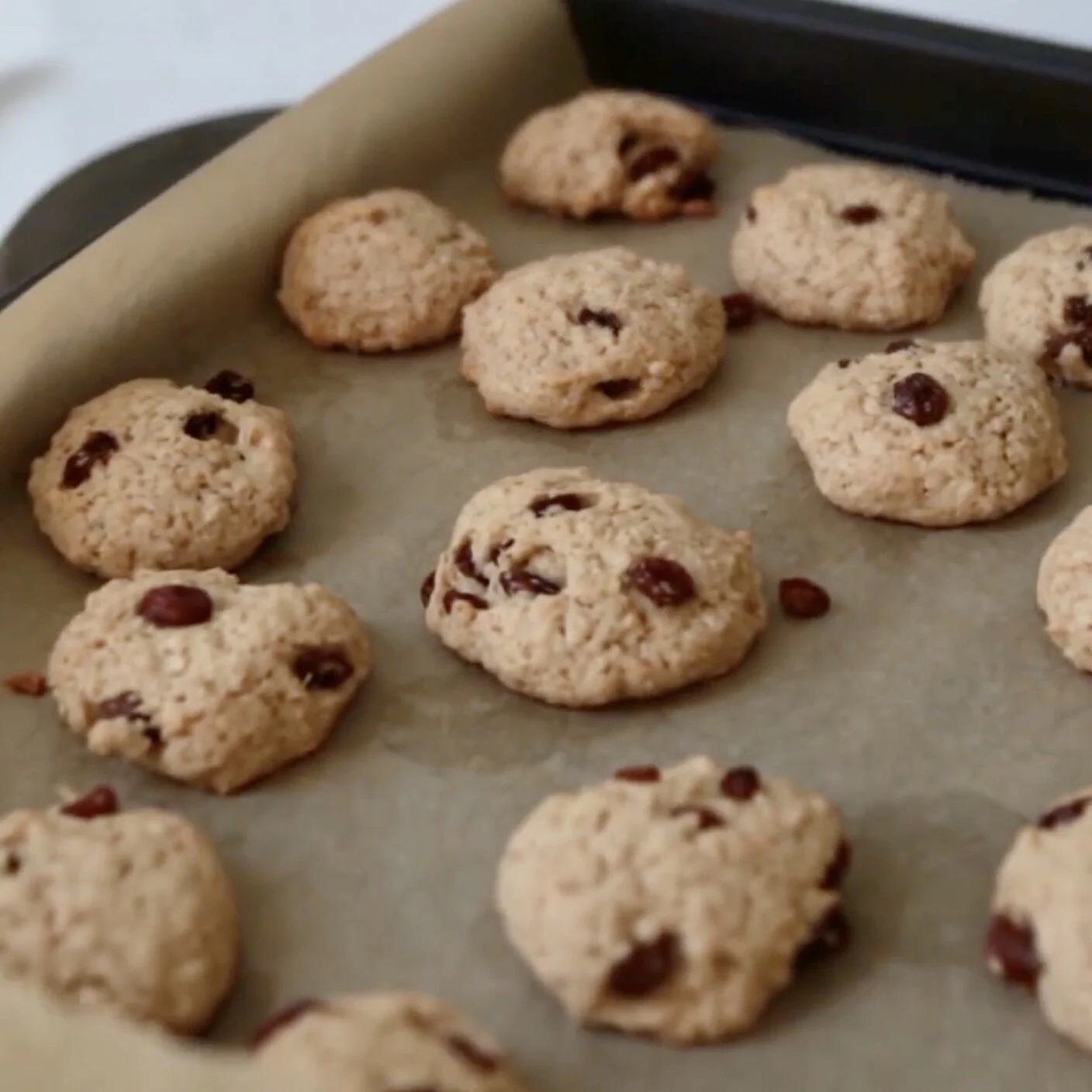 Cinnamon Raisin Oatmeal Cookies