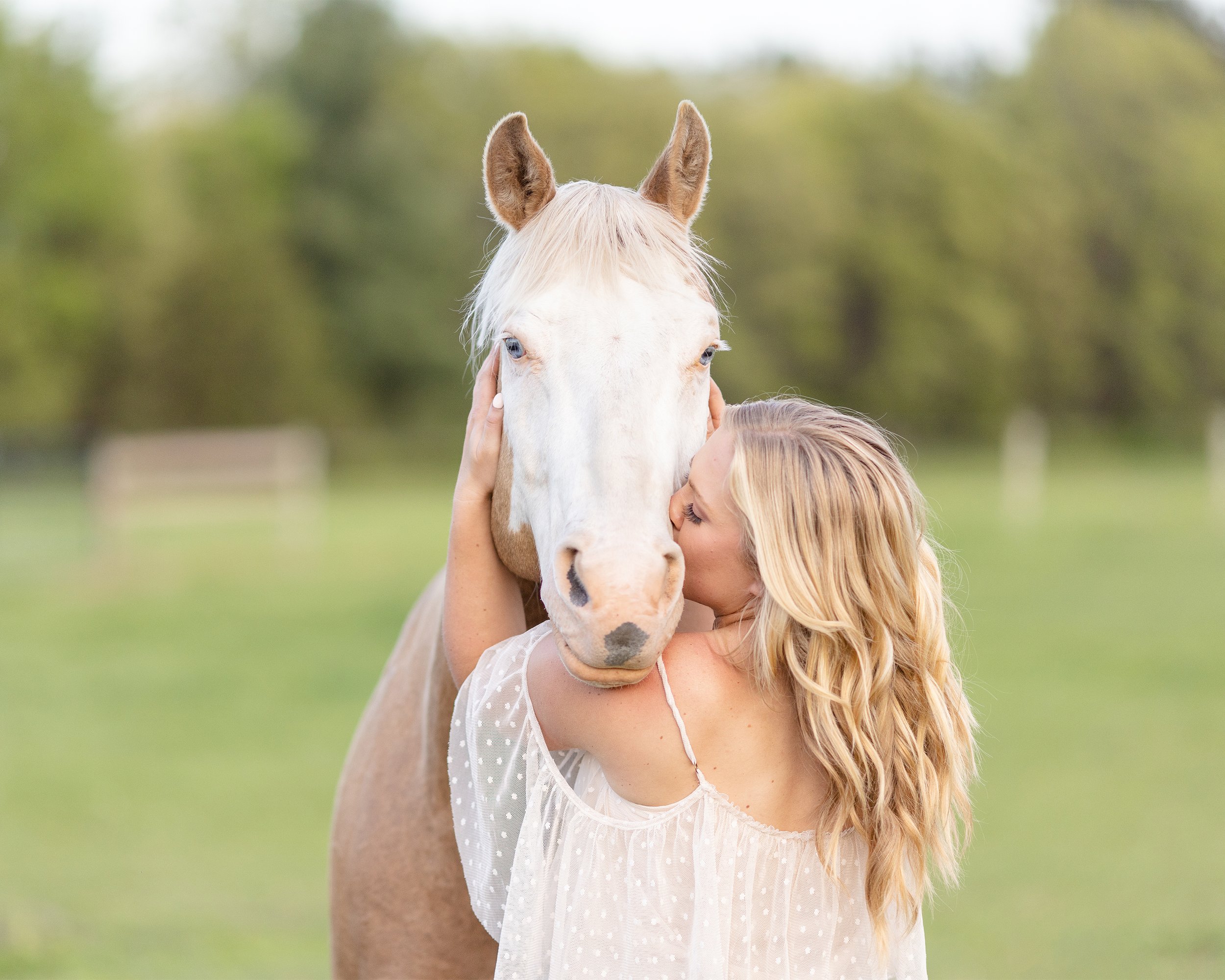 Horse &amp; Rider photoshoot with Miranda Lambert Vibes