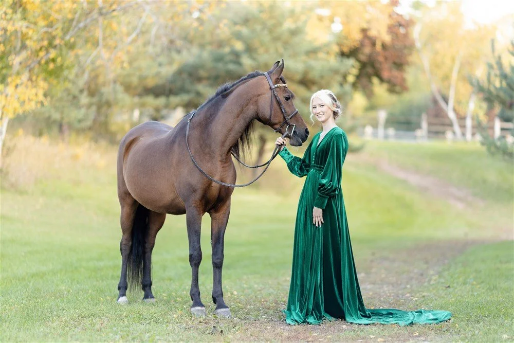 Wisconsin Fall Senior Portraits with a horse