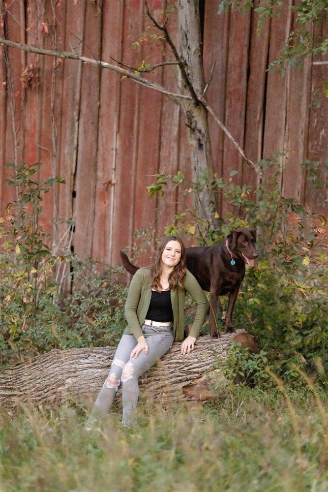 Wisconsin Senior Pictures with a dog