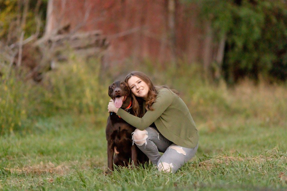 Wisconsin Senior Pictures with a dog