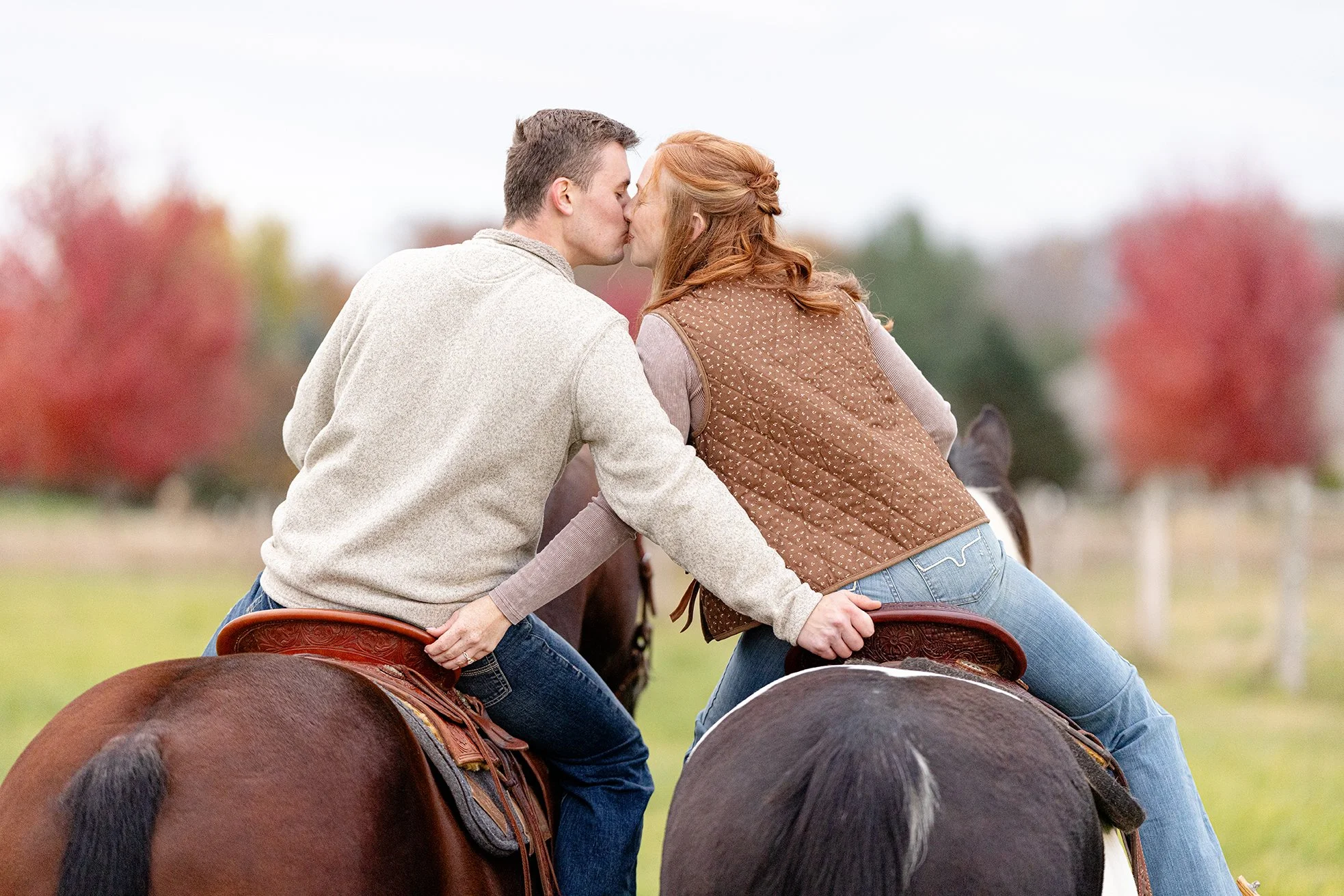 There&rsquo;s something so sweet about love that feels easy&hellip; the kind that&rsquo;s rooted in friendship, laughter, and a shared life with horses.

Caitlyn and August&rsquo;s engagement session was filled with those moments, soft fall colors, q
