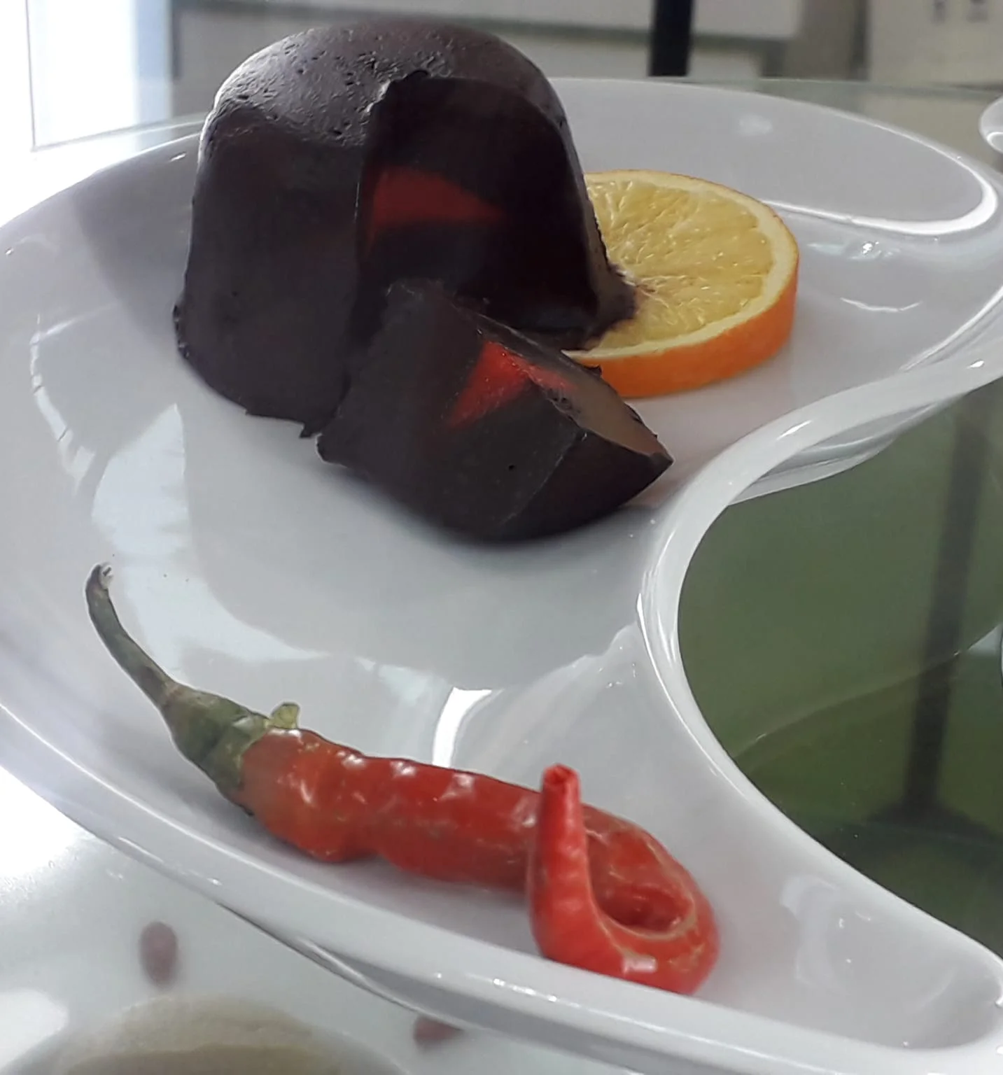 arneo_spumone_cioccolatofondente_peperoncino.jpg