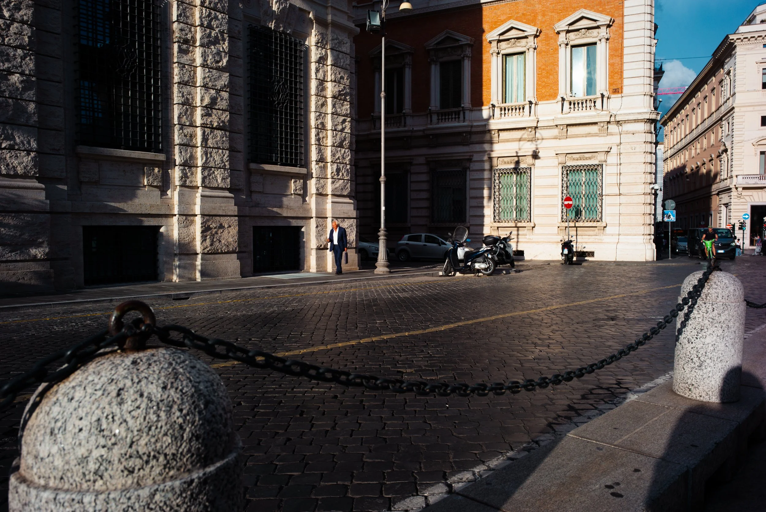 L1004233-1.jpg