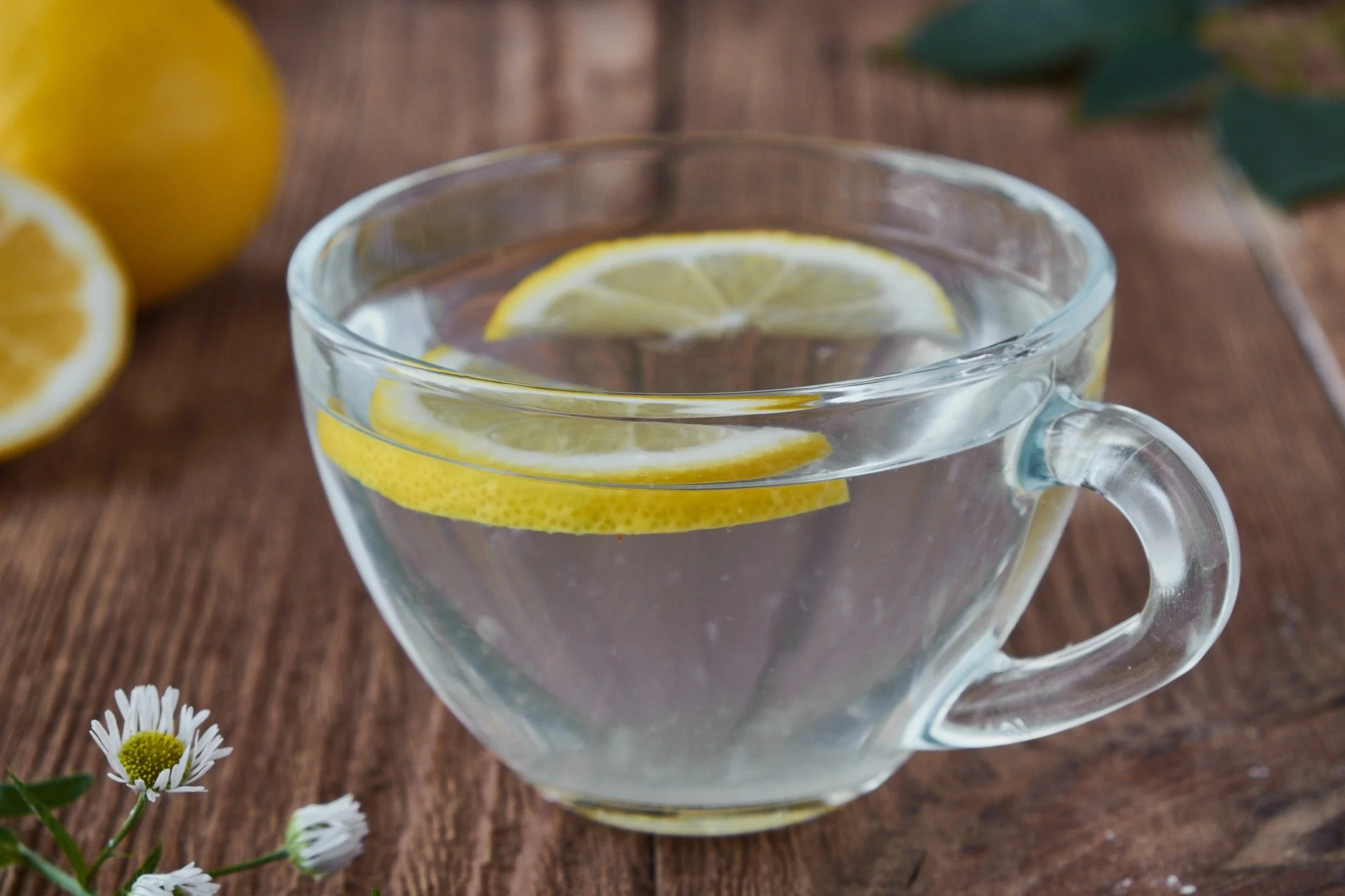 💦 Water Wednesday 💦

As cooler weather arrives, many people drink less water without realizing it. You might not feel as thirsty, but your body still needs hydration for circulation, skin health, and immune function. 

💡 Hydration Tip: Warm water 