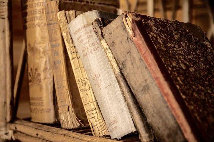 old-books-436498__480.jpg