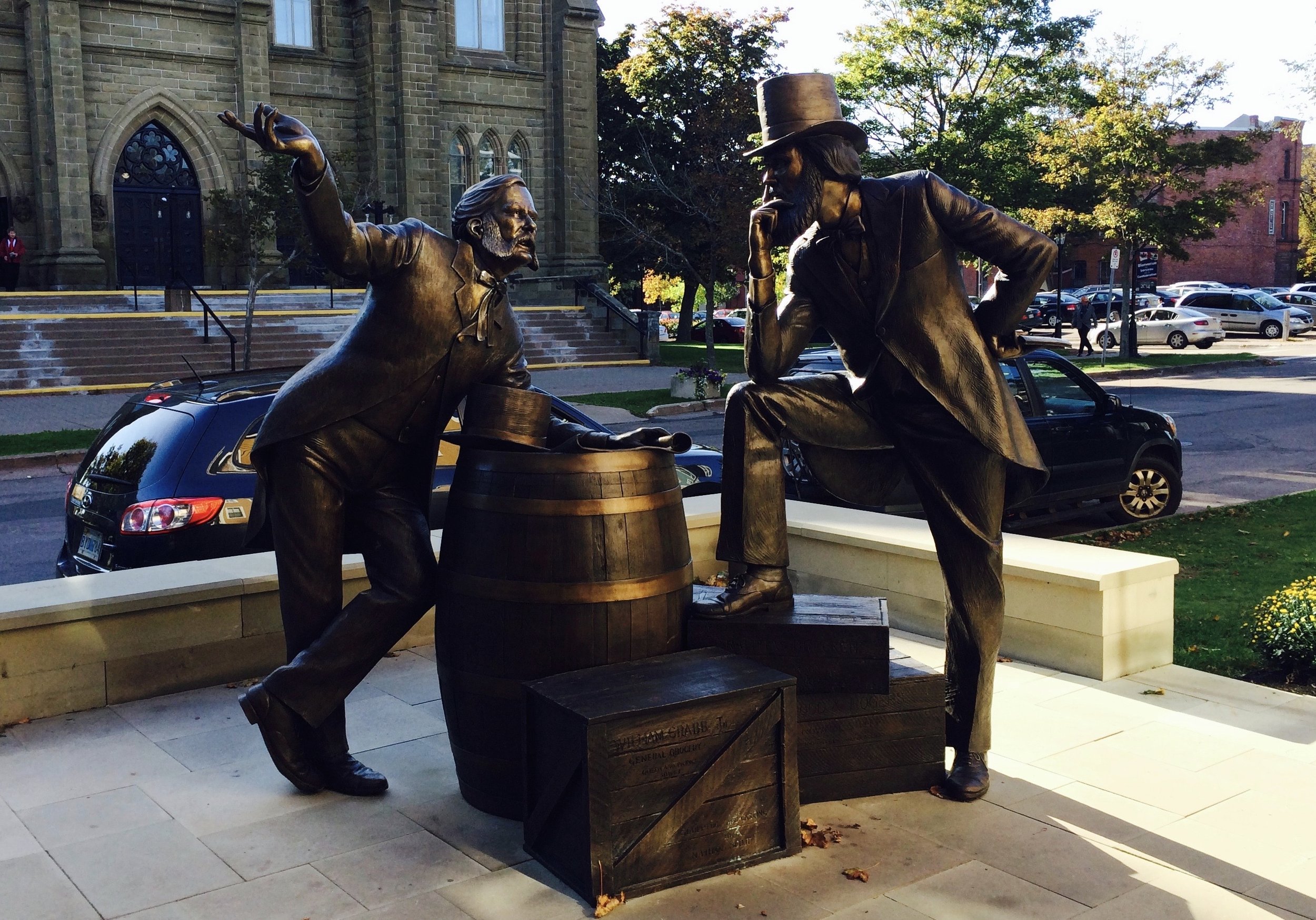 Bronze Statue of Two Men Reasoning.jpg