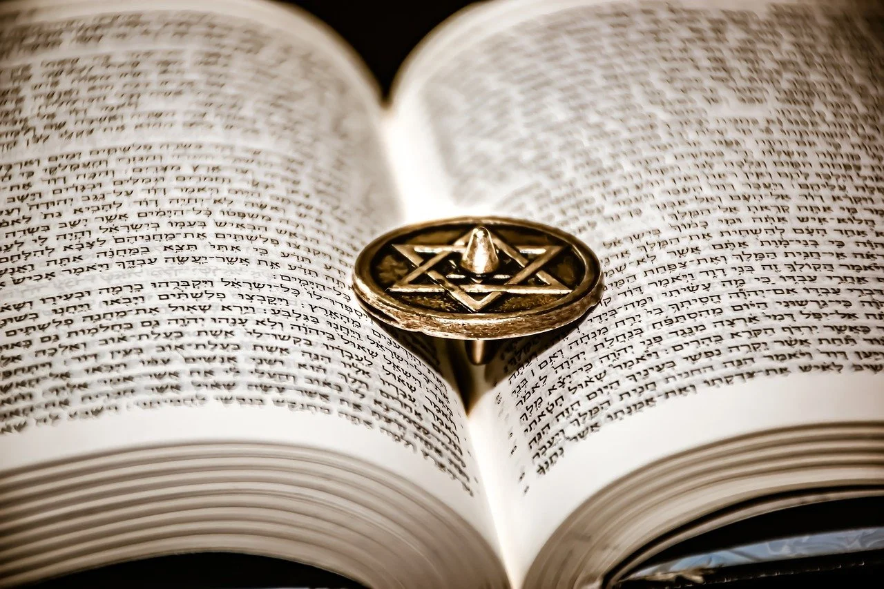 torah-6273207_1280.jpg