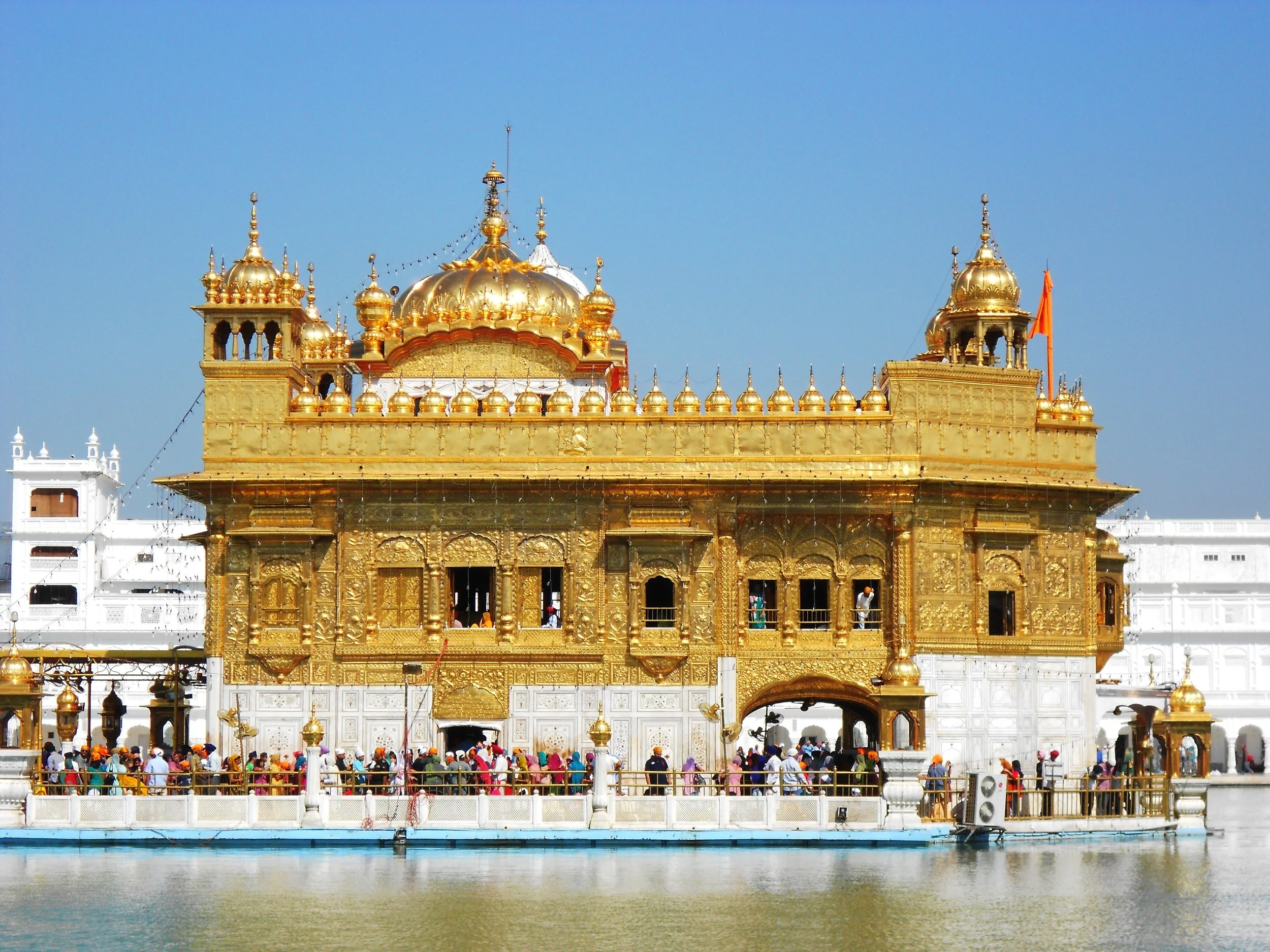 Golden_Temple,_Amritsar,_Punjab_UNAG.jpg